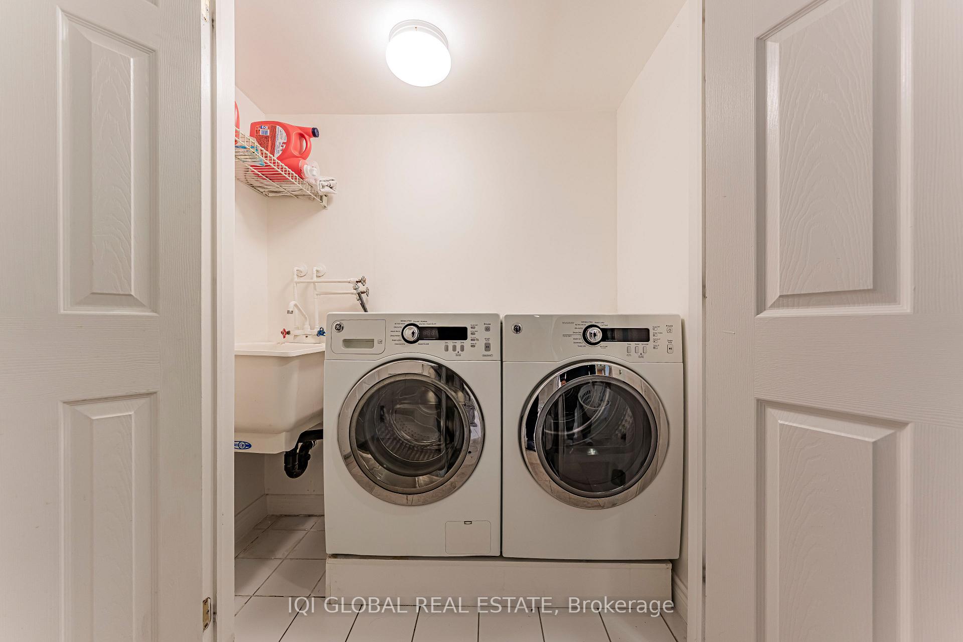 Photo 26 of 30 Pond Drive, Markham, Commerce Valley — HOMEH