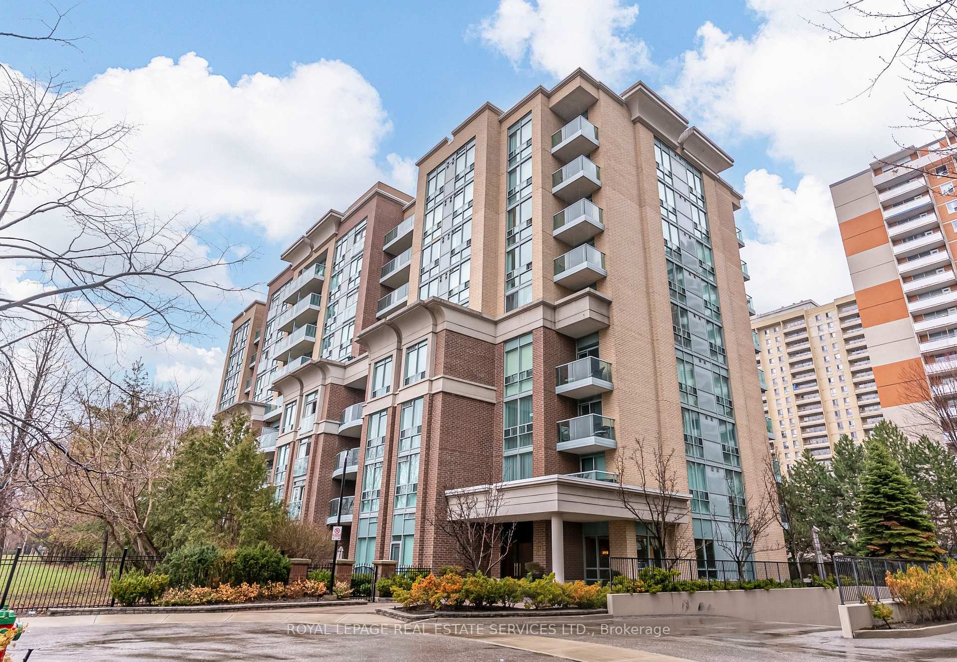 Photo 4 of Unit 509, 17 Michael Power Place, Etobicoke, Islington-City Centre West — HOMEH