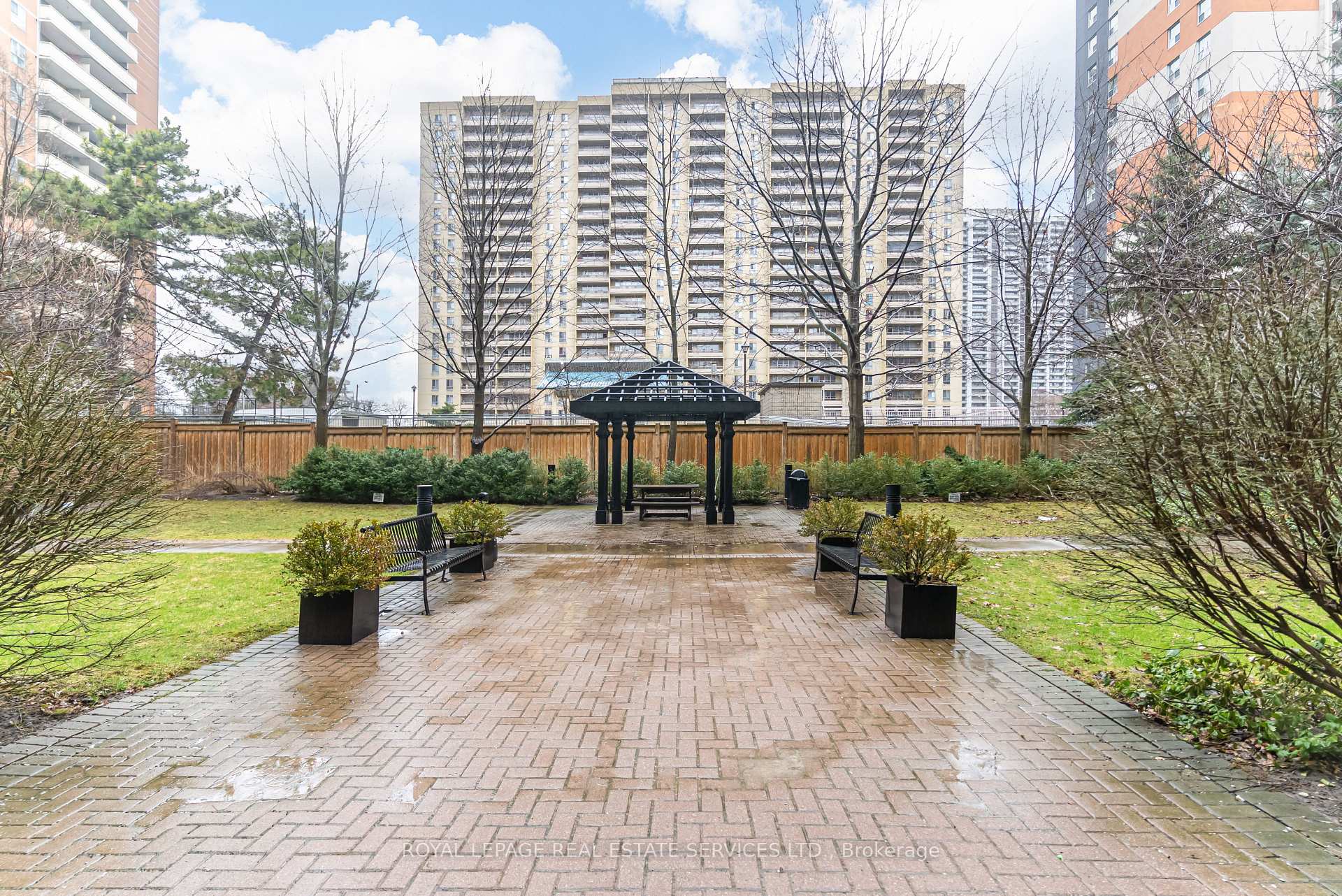 Photo 52 of Unit 509, 17 Michael Power Place, Etobicoke, Islington-City Centre West — HOMEH