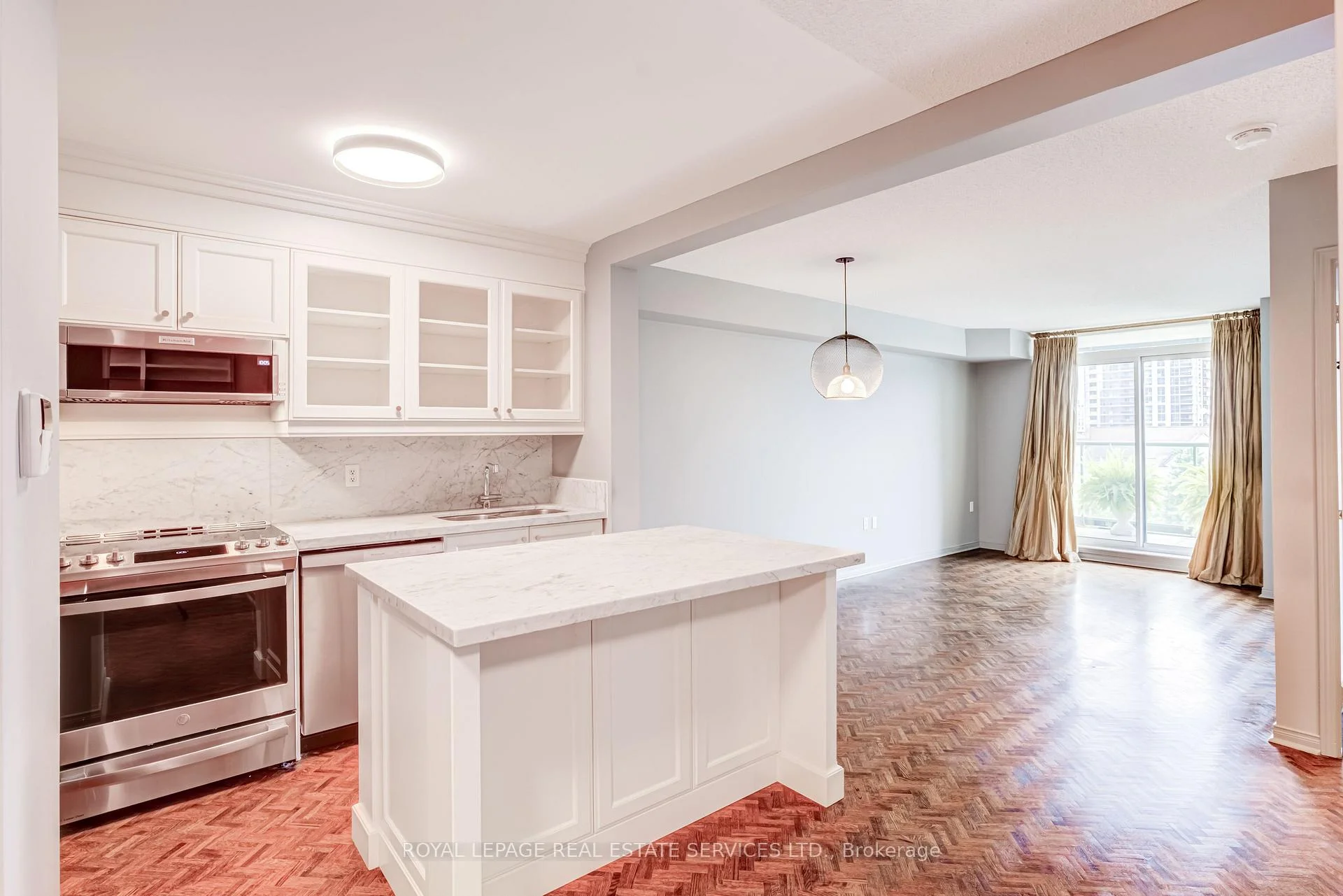 Photo 3 of Unit 509, 17 Michael Power Place, Etobicoke, Islington-City Centre West — HOMEH