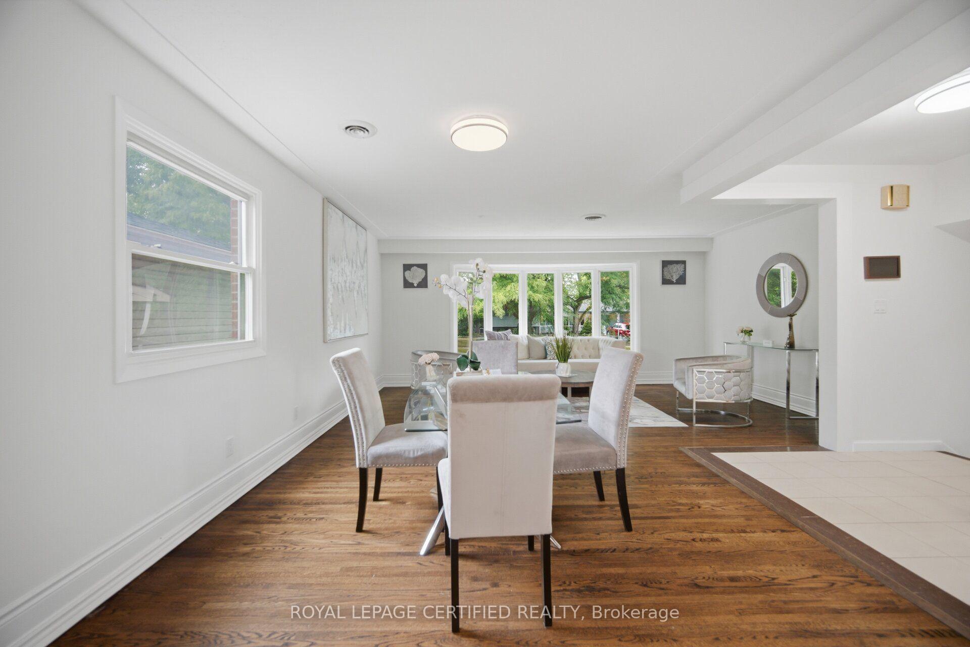 Photo 4 of 3490 Rexway Drive, Burlington, Roseland — HOMEH