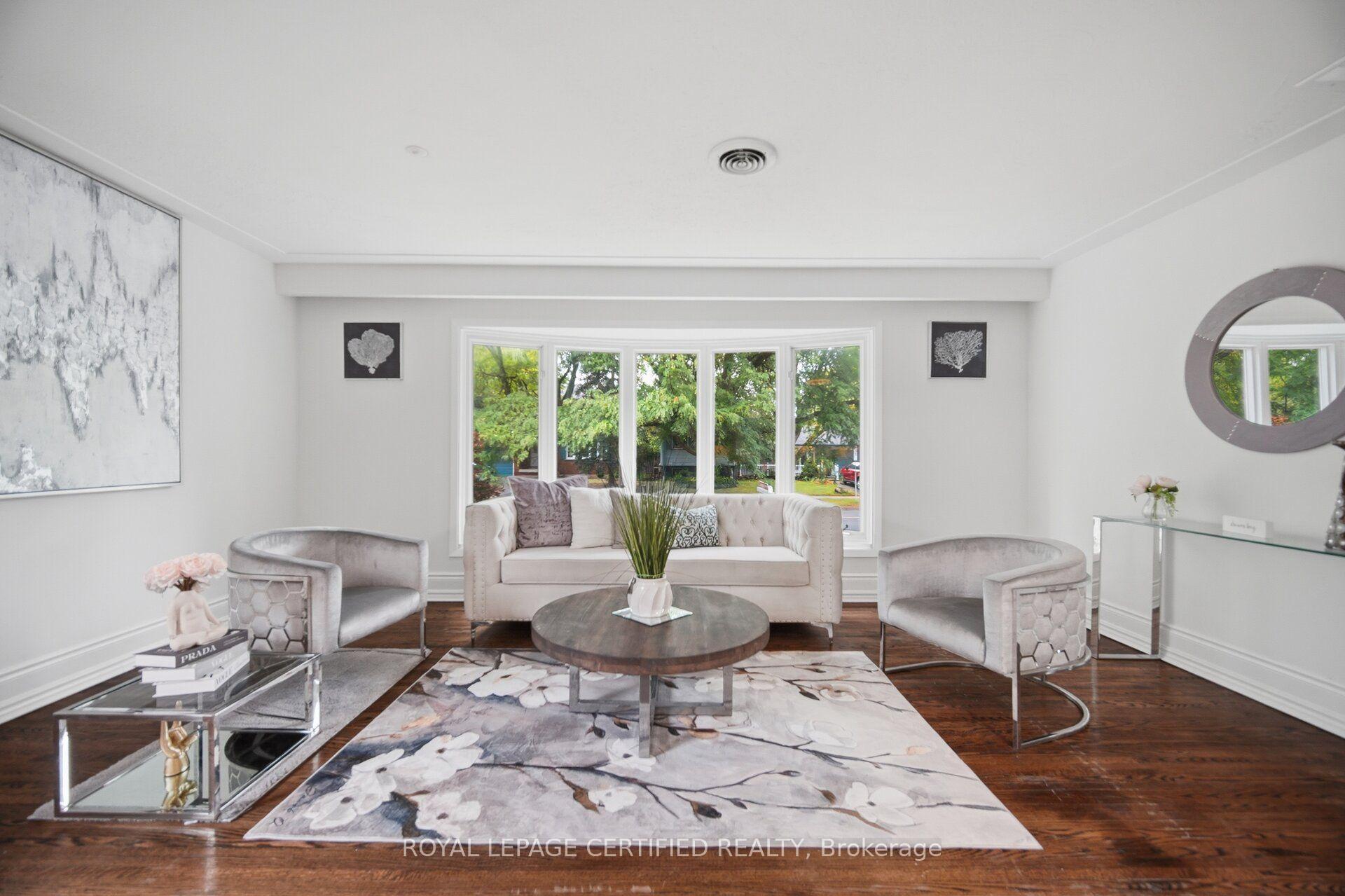 Photo 6 of 3490 Rexway Drive, Burlington, Roseland — HOMEH