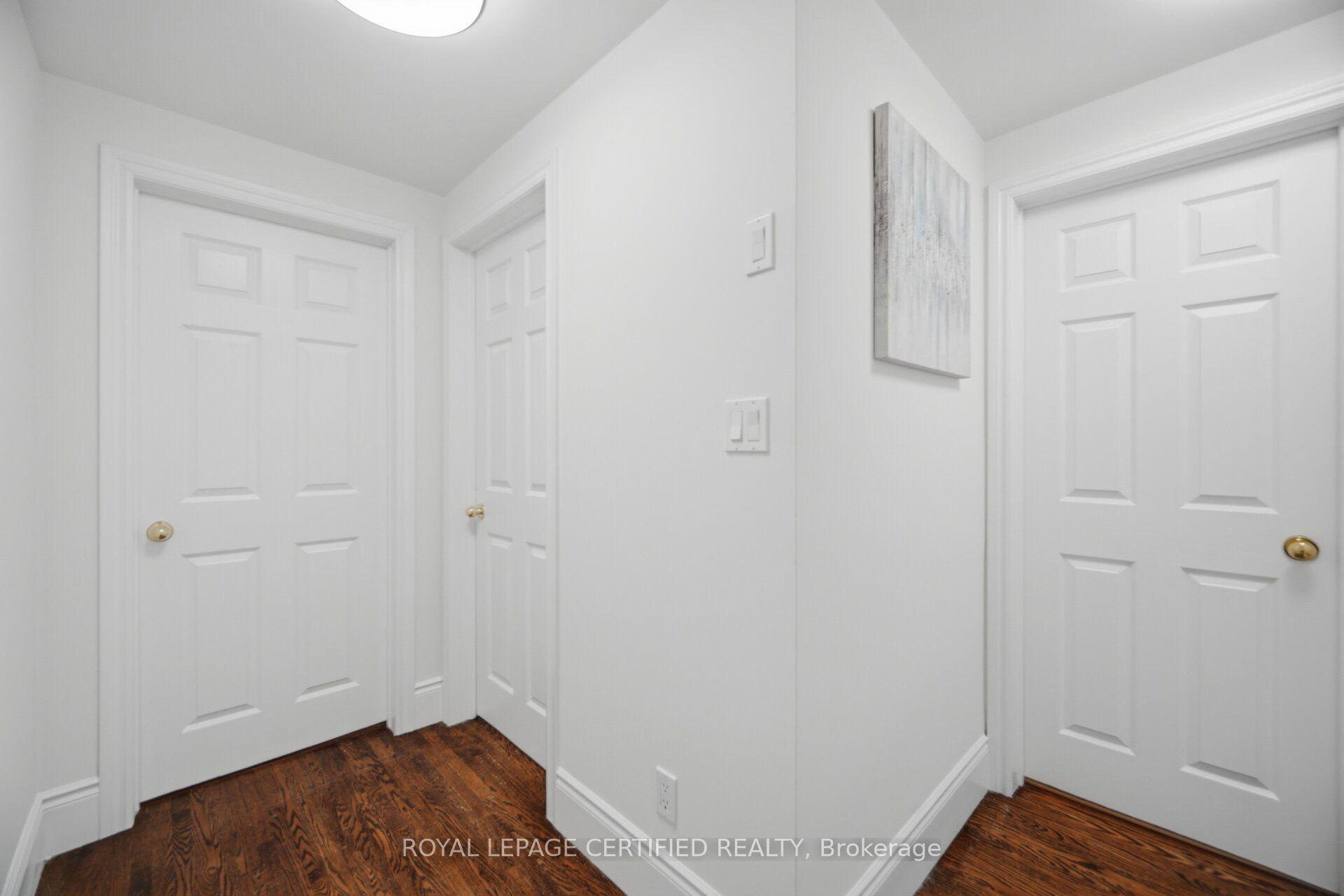 Photo 20 of 3490 Rexway Drive, Burlington, Roseland — HOMEH