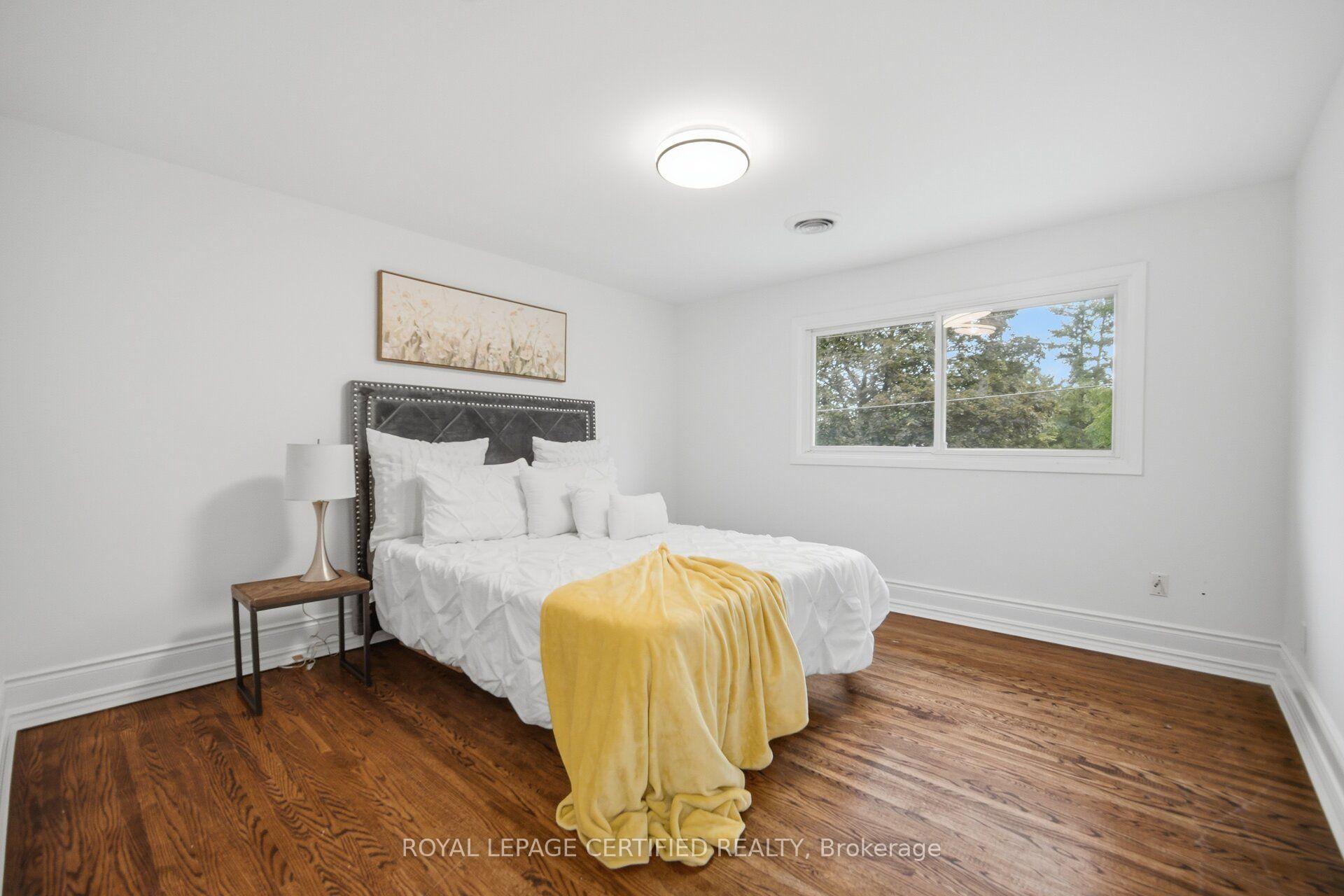 Photo 21 of 3490 Rexway Drive, Burlington, Roseland — HOMEH