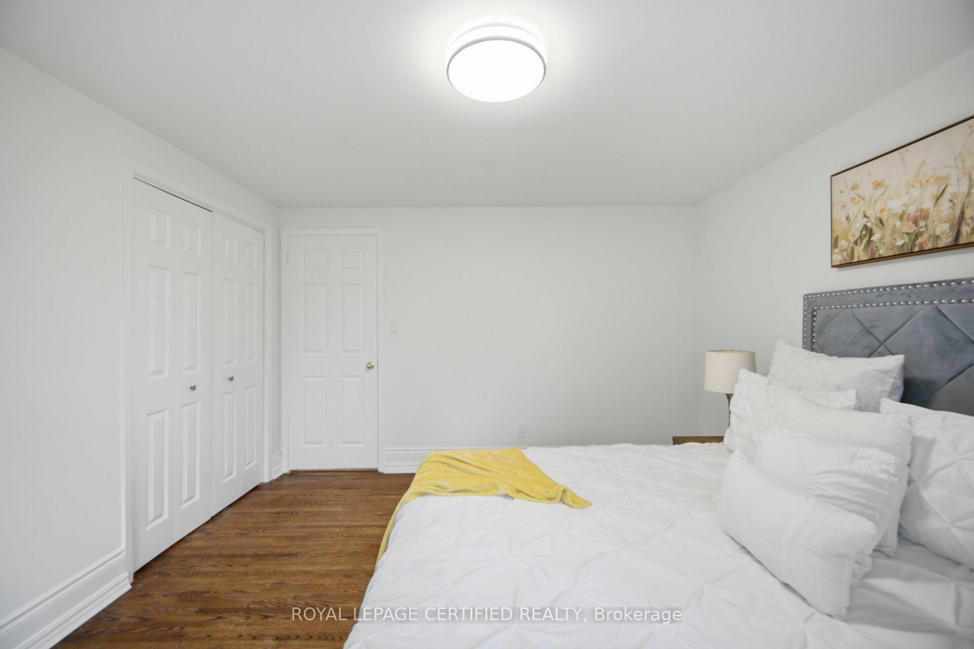 Photo 22 of 3490 Rexway Drive, Burlington, Roseland — HOMEH