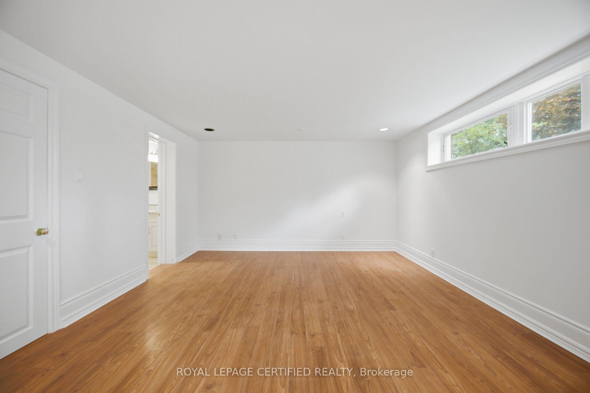 Photo 34 of 3490 Rexway Drive, Burlington, Roseland — HOMEH