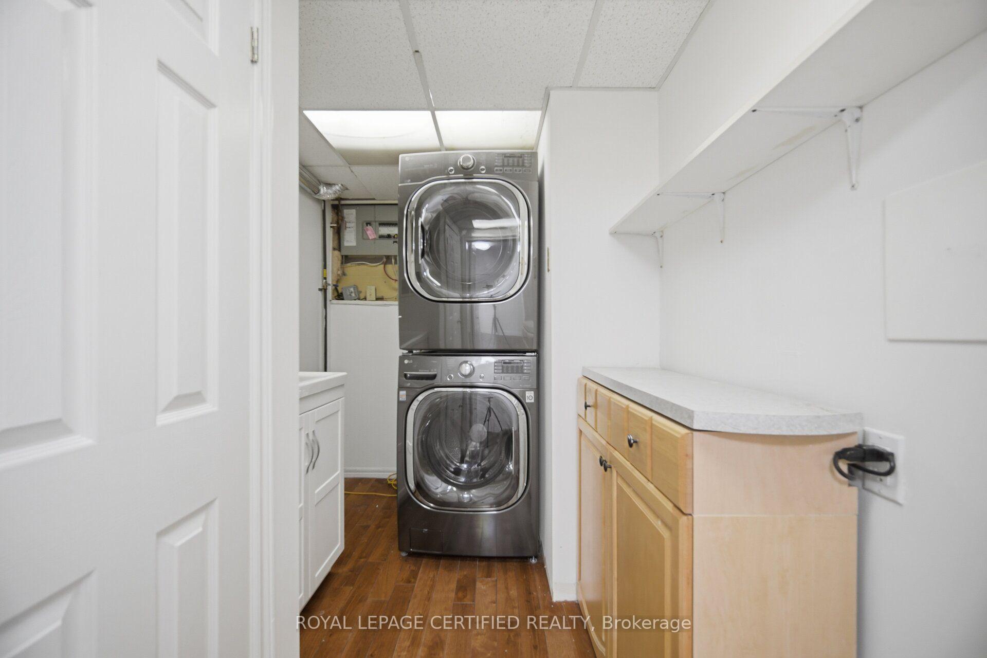 Photo 38 of 3490 Rexway Drive, Burlington, Roseland — HOMEH