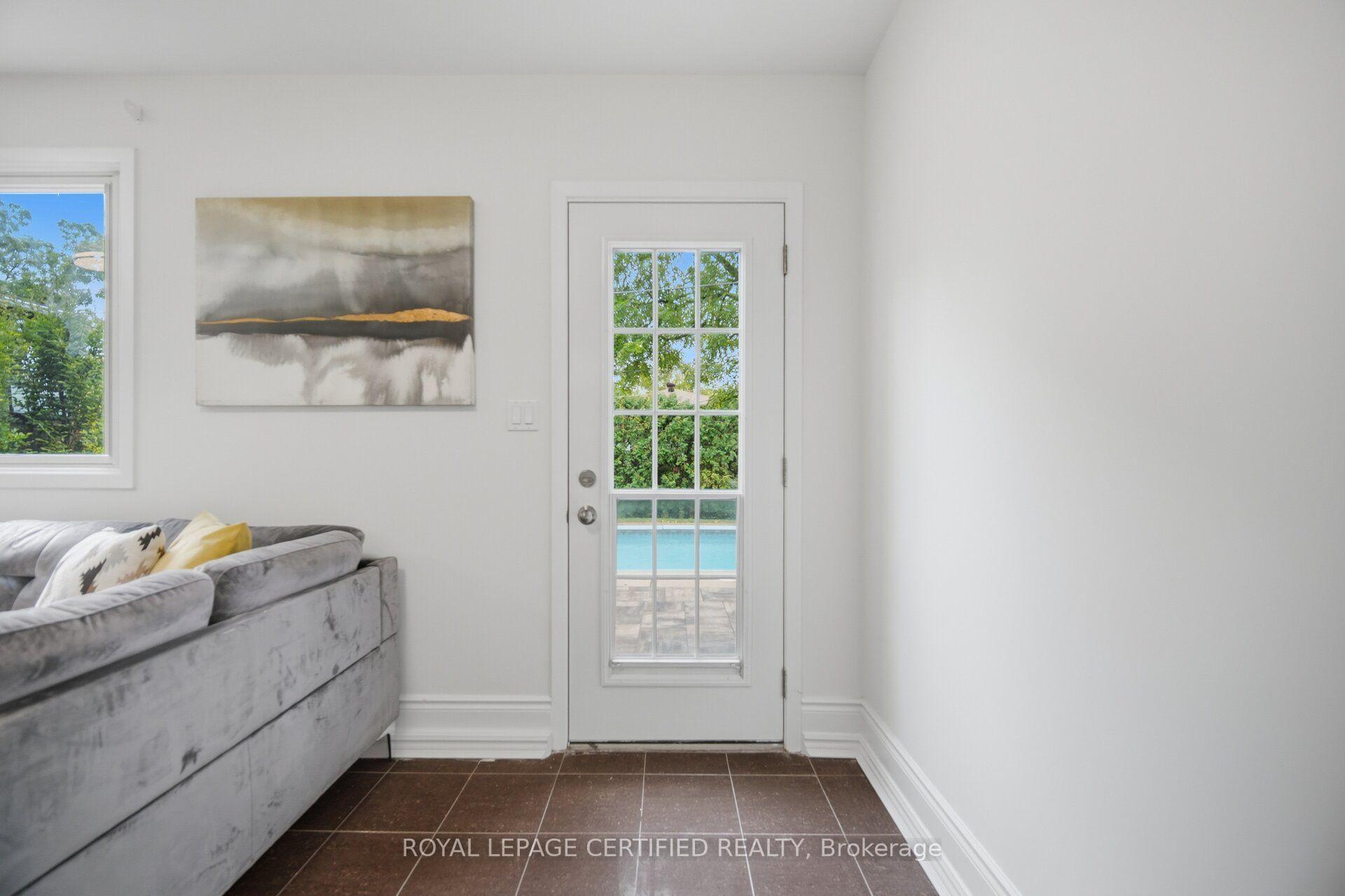 Photo 39 of 3490 Rexway Drive, Burlington, Roseland — HOMEH