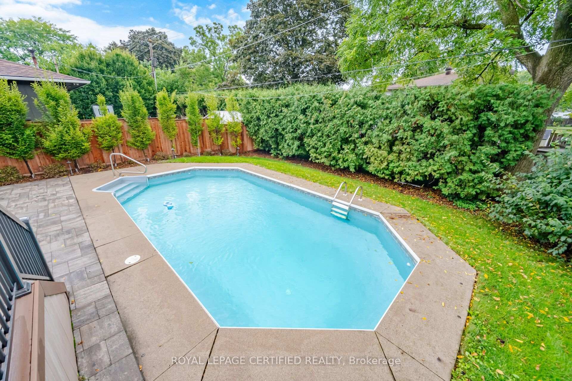Photo 43 of 3490 Rexway Drive, Burlington, Roseland — HOMEH
