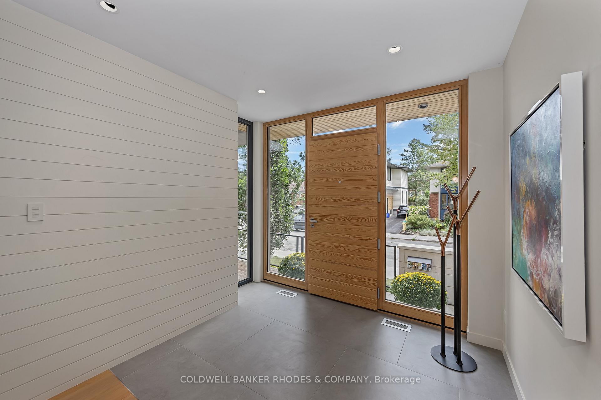 Photo 3 of 39 Merritt Avenue, Ottawa, Ottawa East — HOMEH