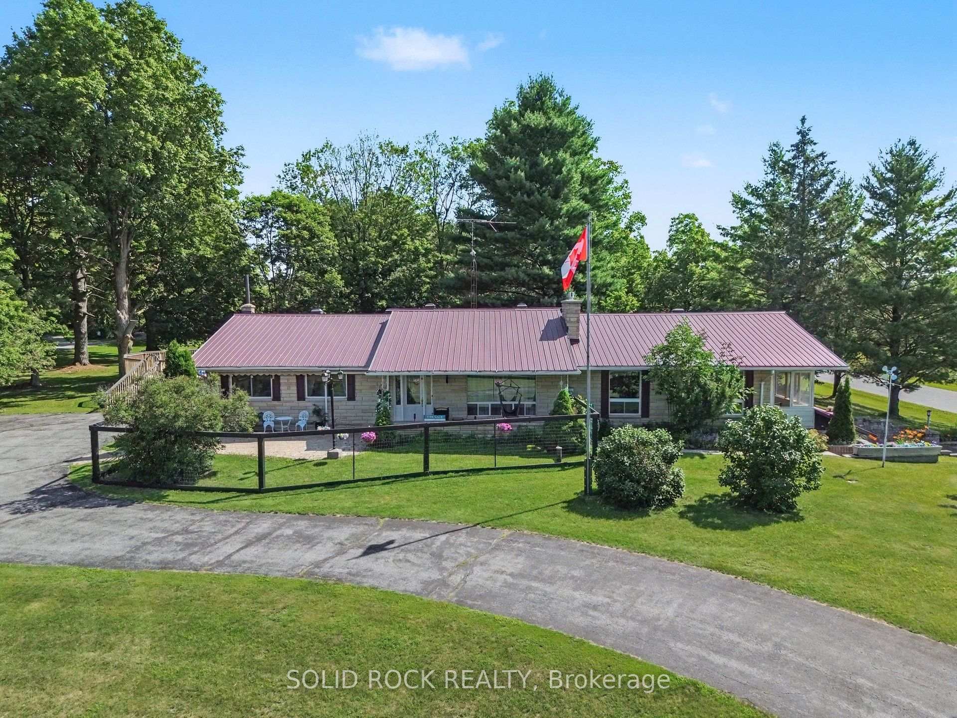 Photo of 220 Highfield Crescent