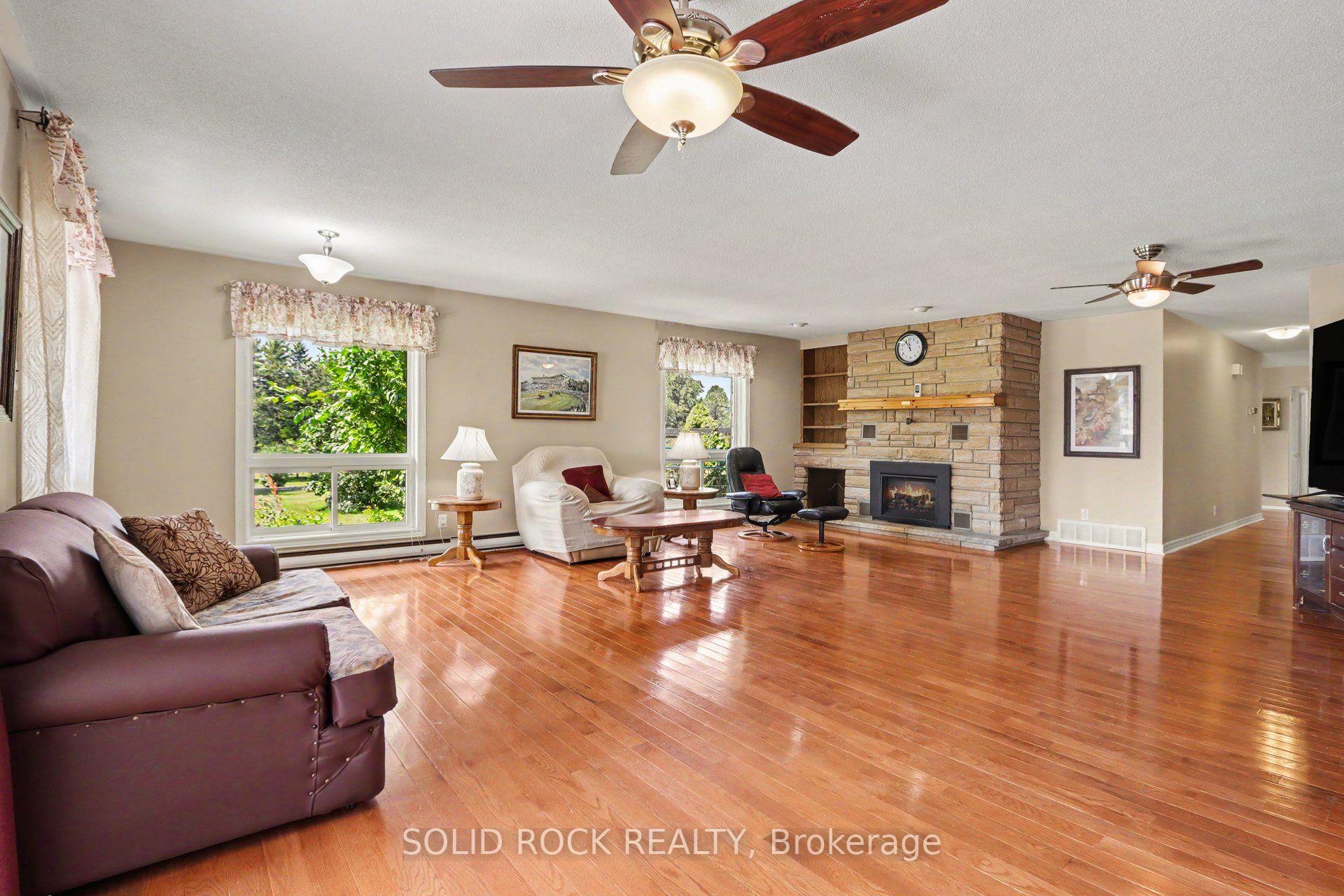 Photo 4 of 220 Highfield Crescent, Beckwith, Beckwith Twp — HOMEH