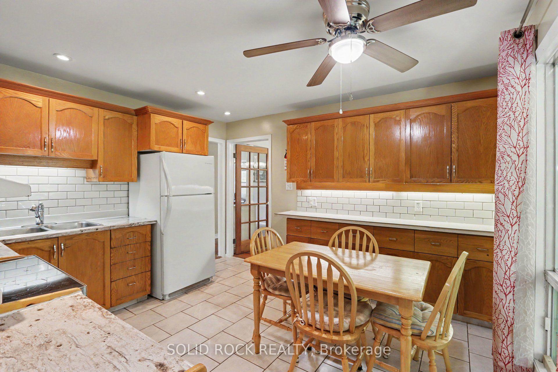 Photo 9 of 220 Highfield Crescent, Beckwith, Beckwith Twp — HOMEH