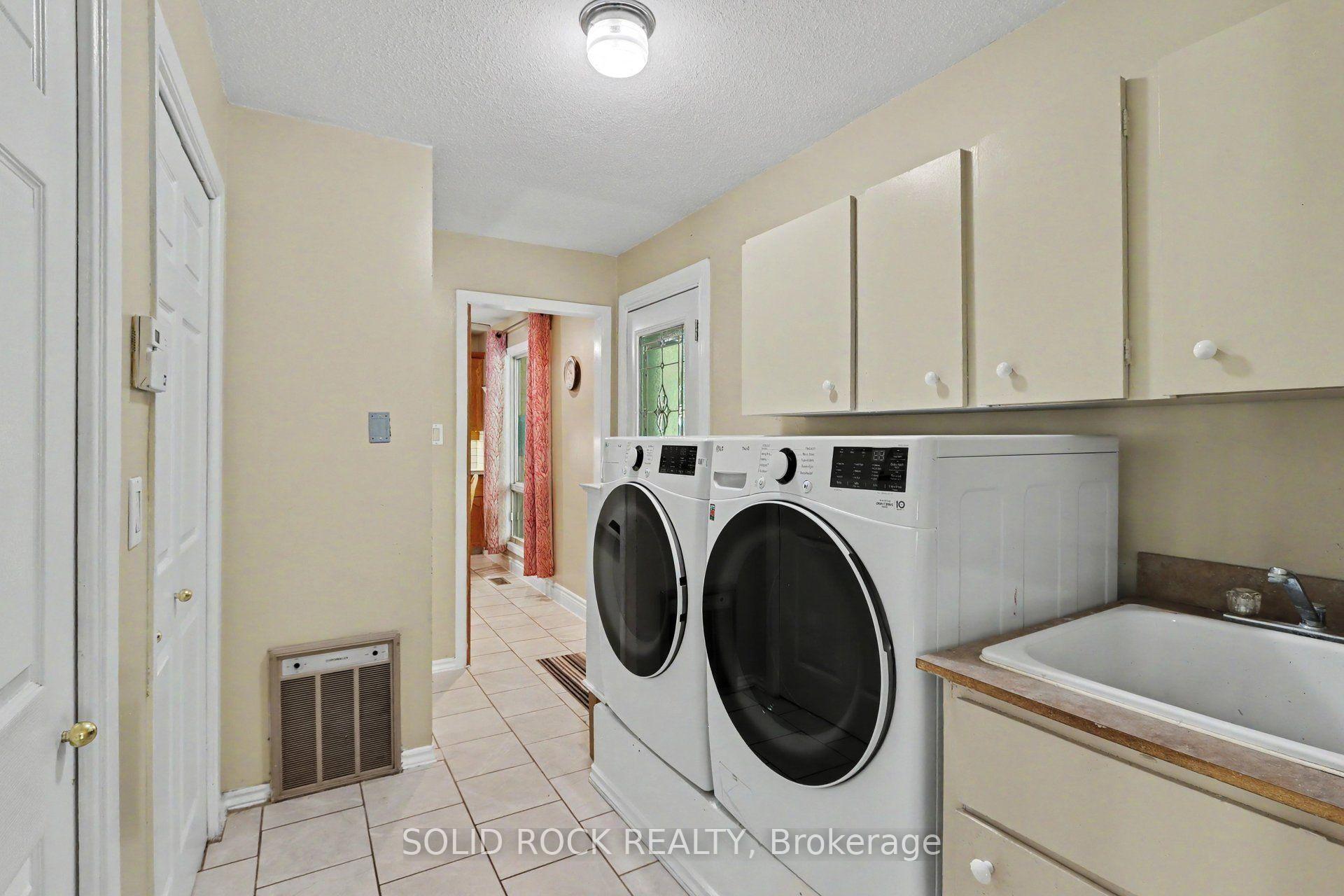 Photo 13 of 220 Highfield Crescent, Beckwith, Beckwith Twp — HOMEH