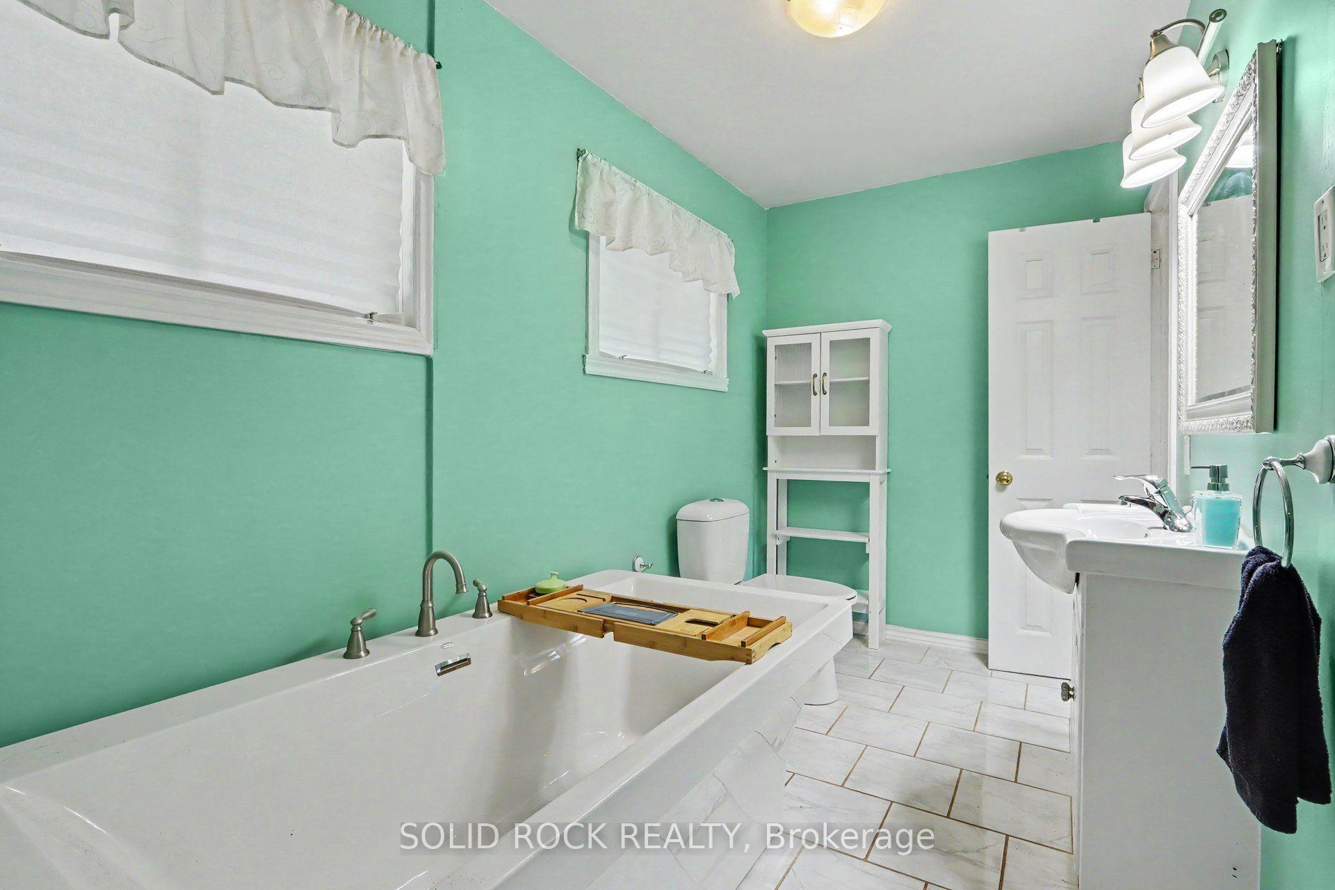 Photo 22 of 220 Highfield Crescent, Beckwith, Beckwith Twp — HOMEH