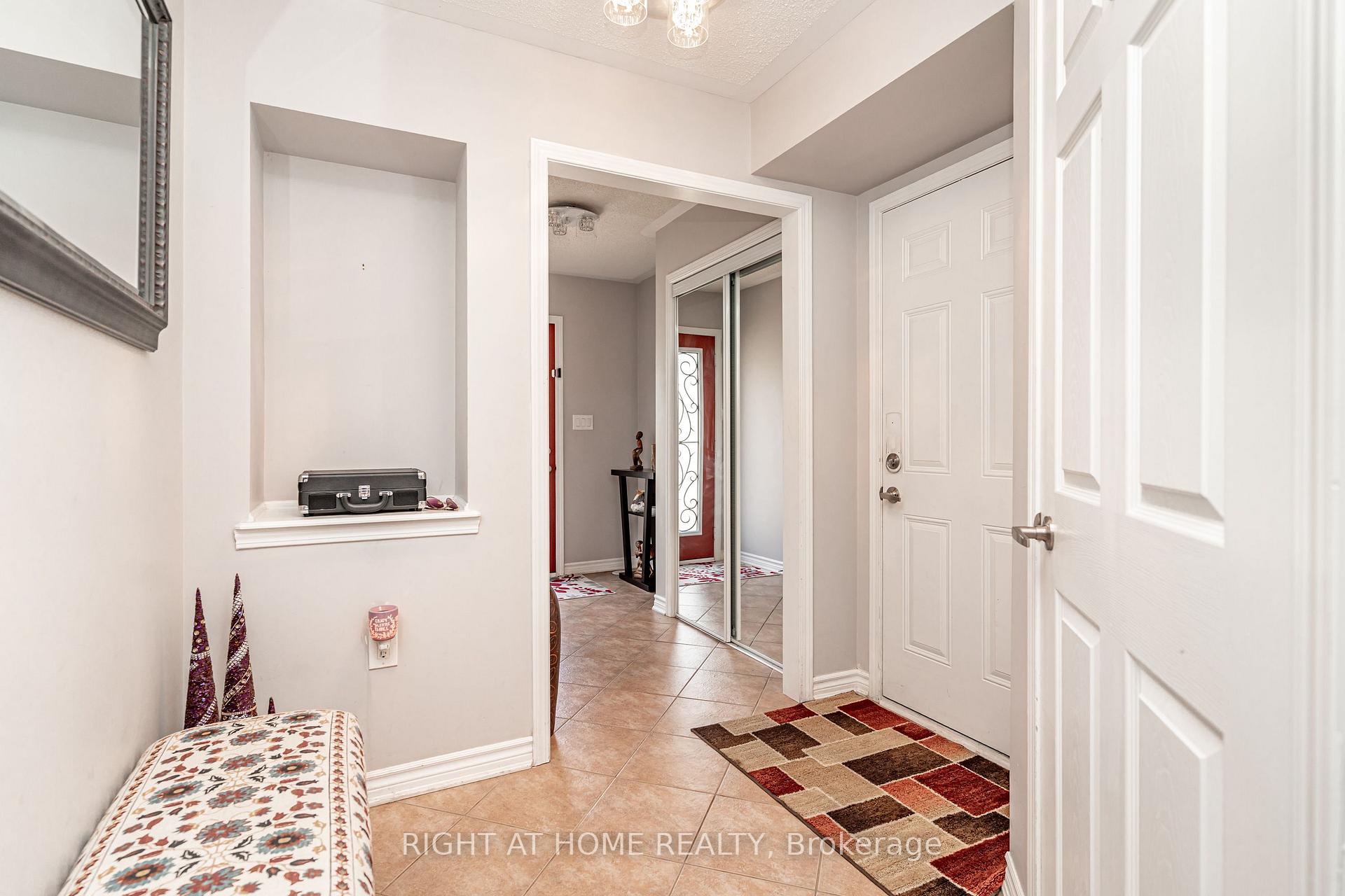 Photo 6 of 264 Wetenhall Landing, Milton, Harrison — HOMEH