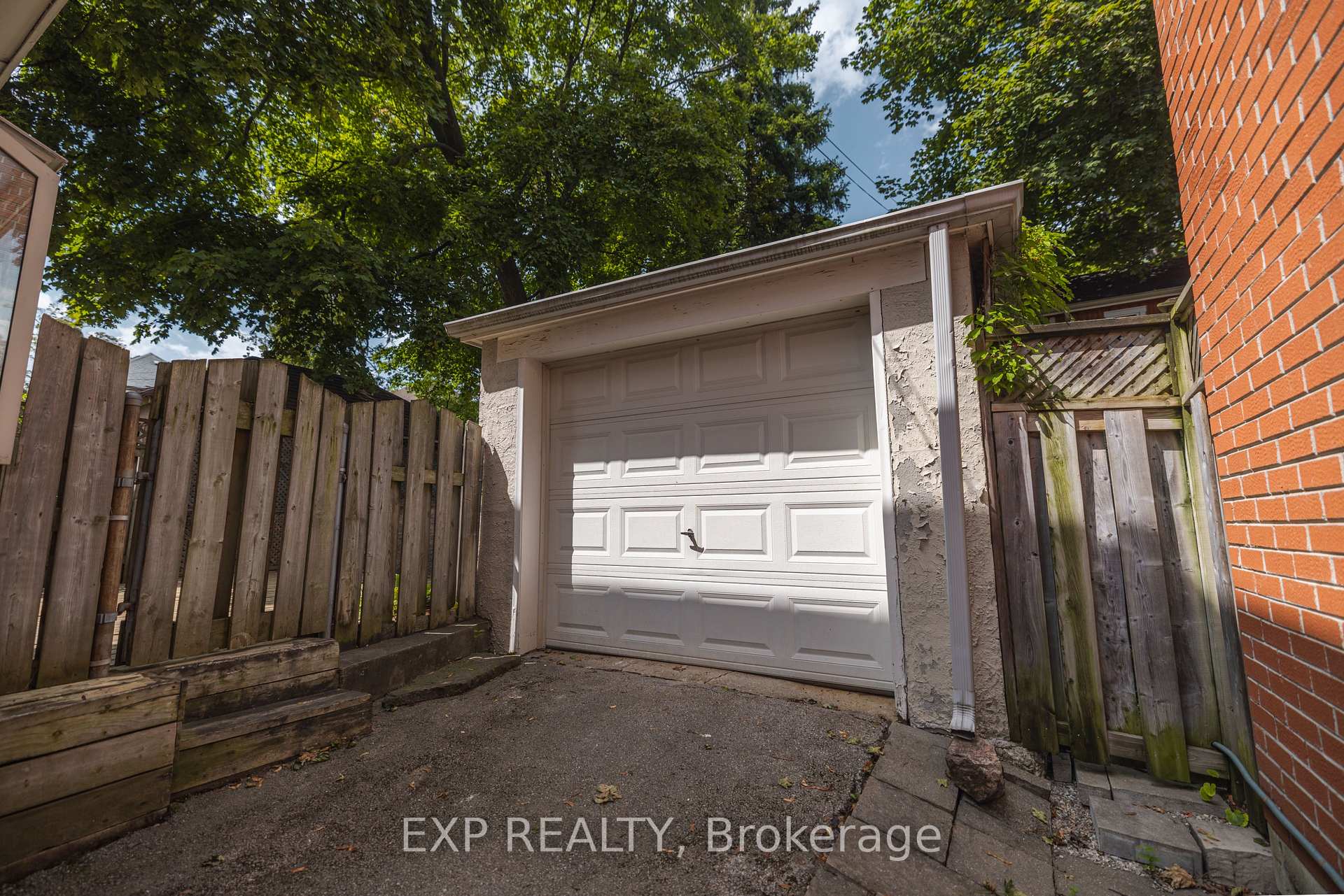 Photo 26 of 86 Willowbank Boulevard, Toronto, Lawrence Park South — HOMEH