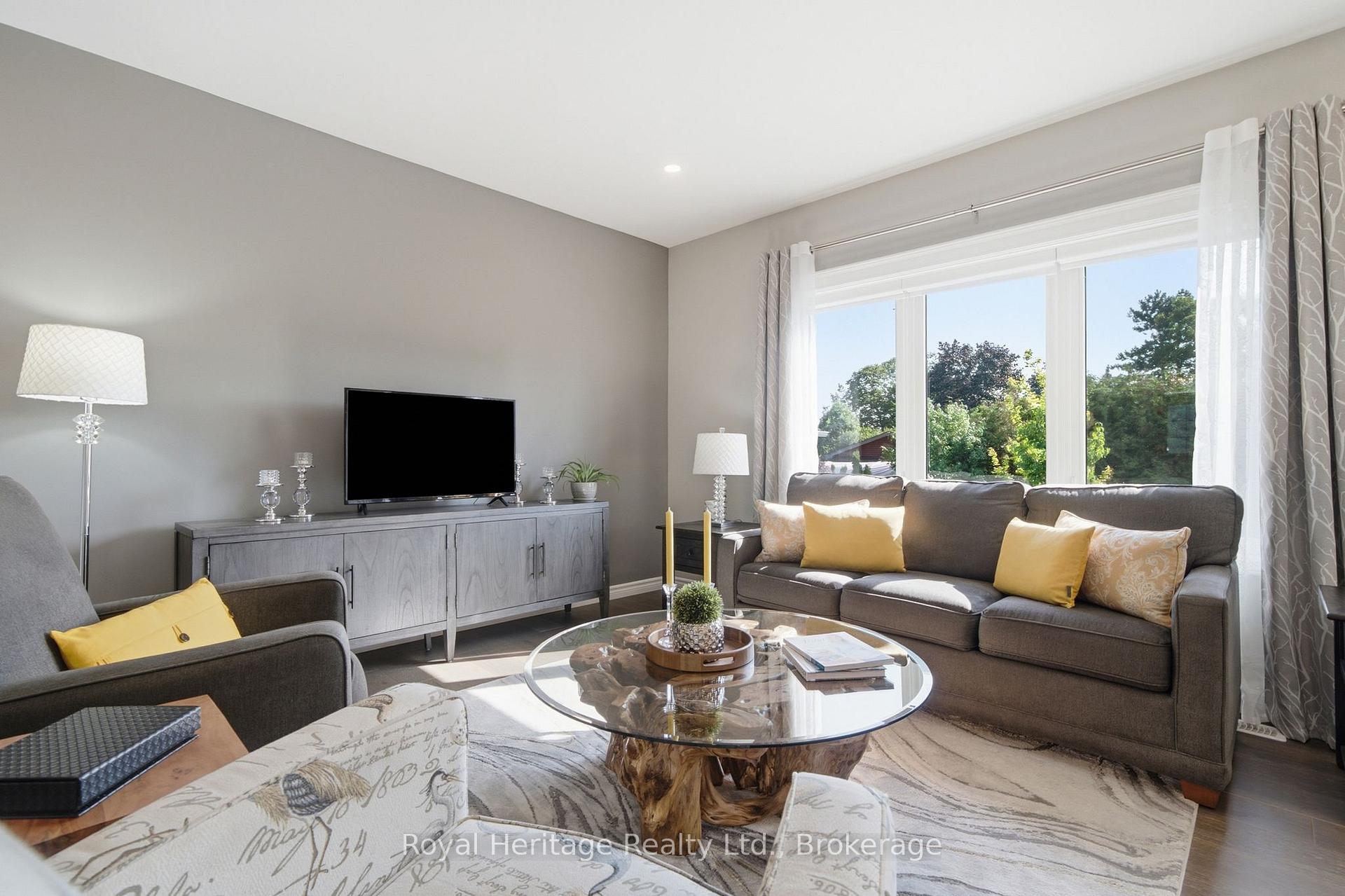 Photo 7 of 46 Stonecrest Boulevard, Quinte West, Sidney Ward — HOMEH