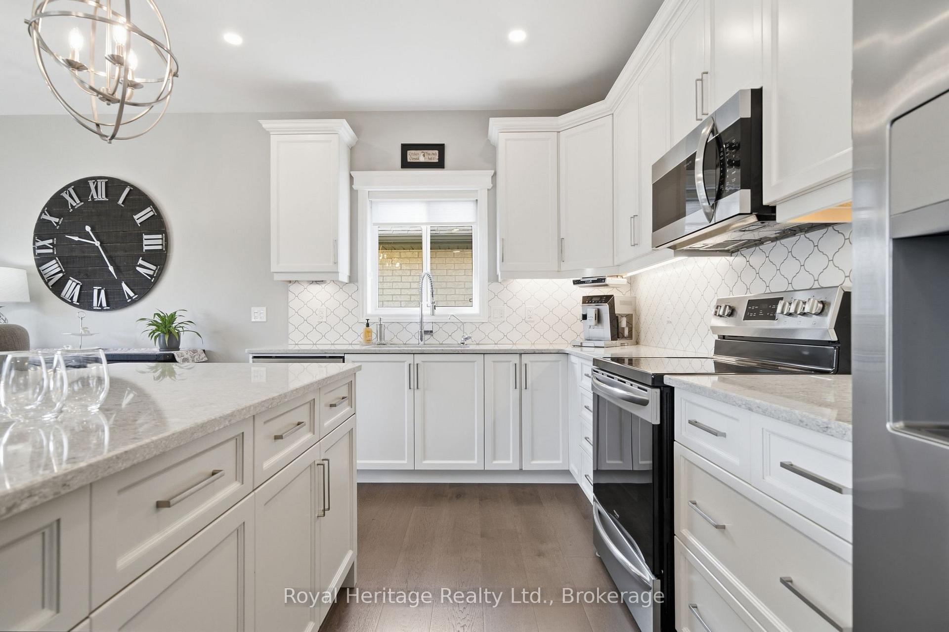 Photo 10 of 46 Stonecrest Boulevard, Quinte West, Sidney Ward — HOMEH