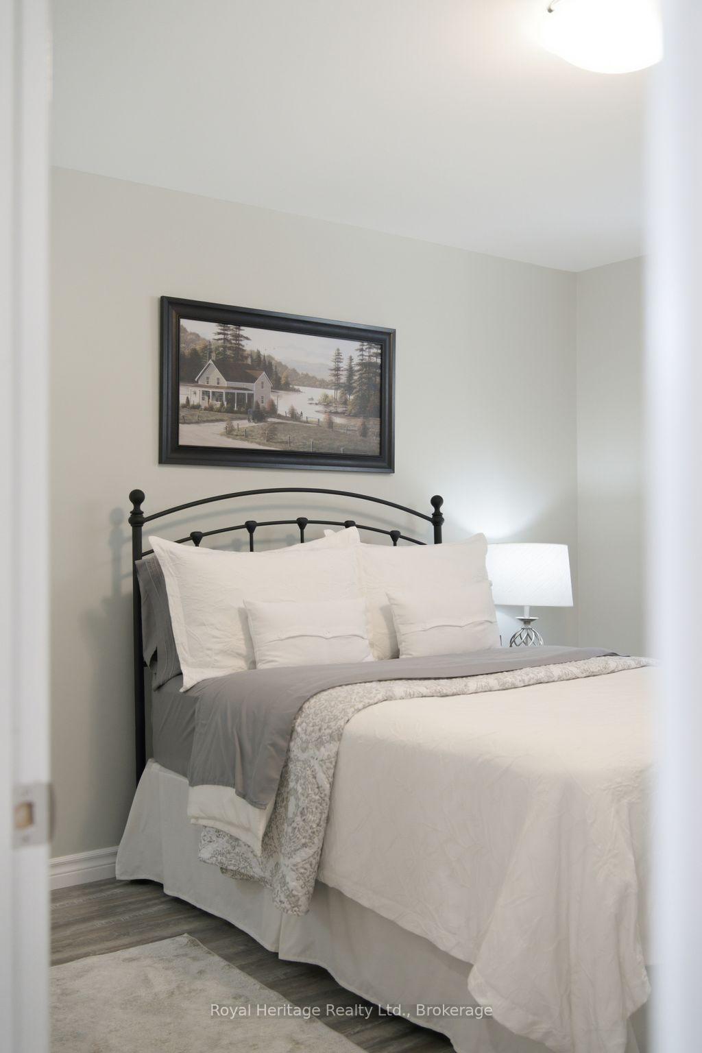 Photo 32 of 46 Stonecrest Boulevard, Quinte West, Sidney Ward — HOMEH