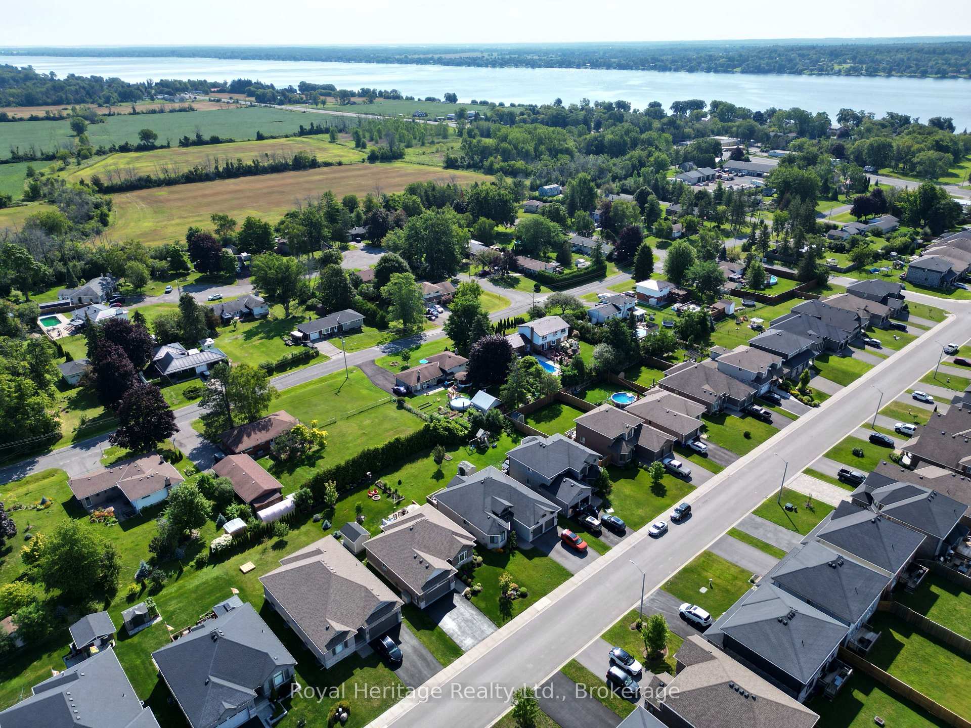 Photo 45 of 46 Stonecrest Boulevard, Quinte West, Sidney Ward — HOMEH