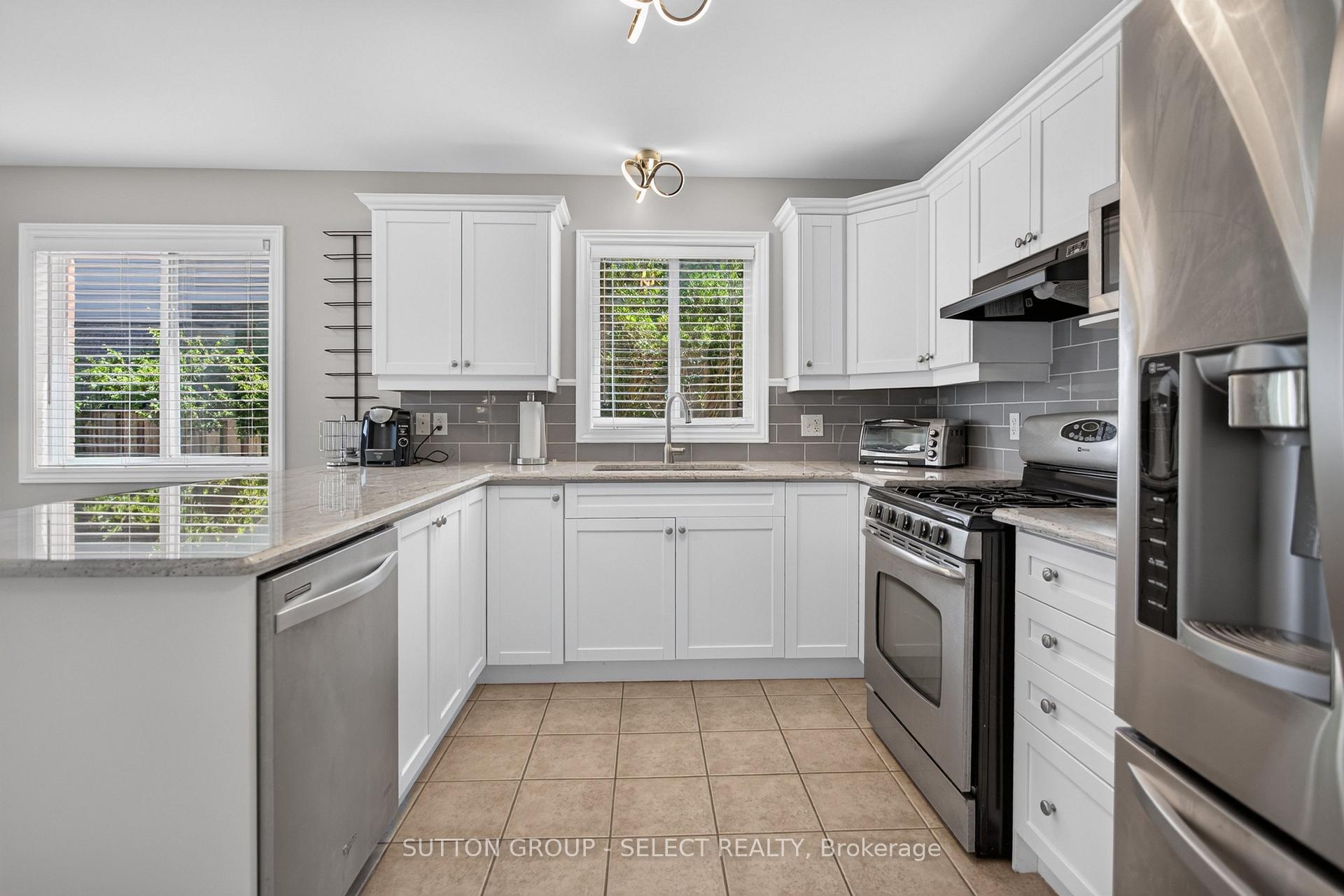 Photo 8 of 1647 Bayswater Crescent, London, North E — HOMEH