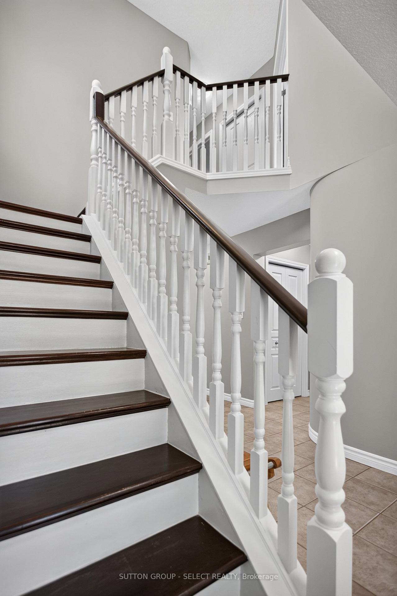 Photo 16 of 1647 Bayswater Crescent, London, North E — HOMEH