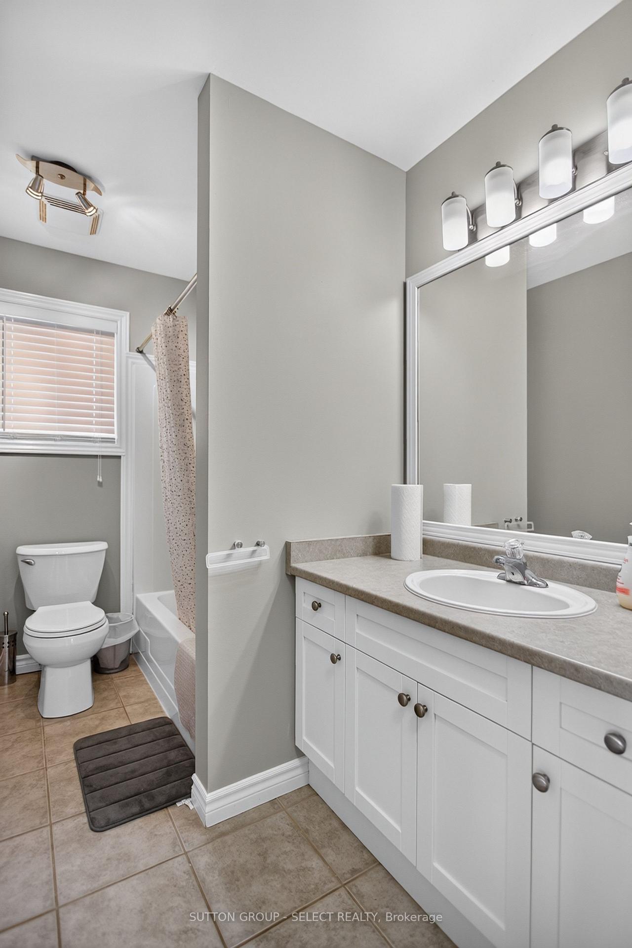 Photo 25 of 1647 Bayswater Crescent, London, North E — HOMEH
