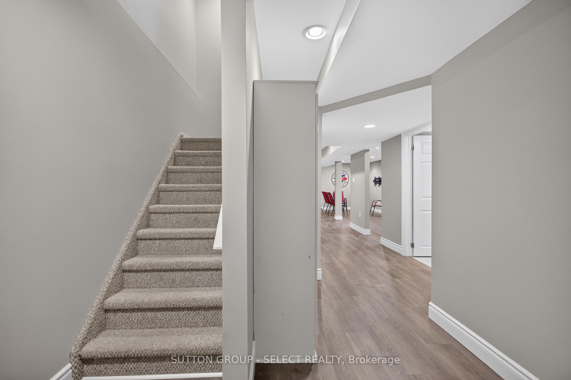 Photo 26 of 1647 Bayswater Crescent, London, North E — HOMEH