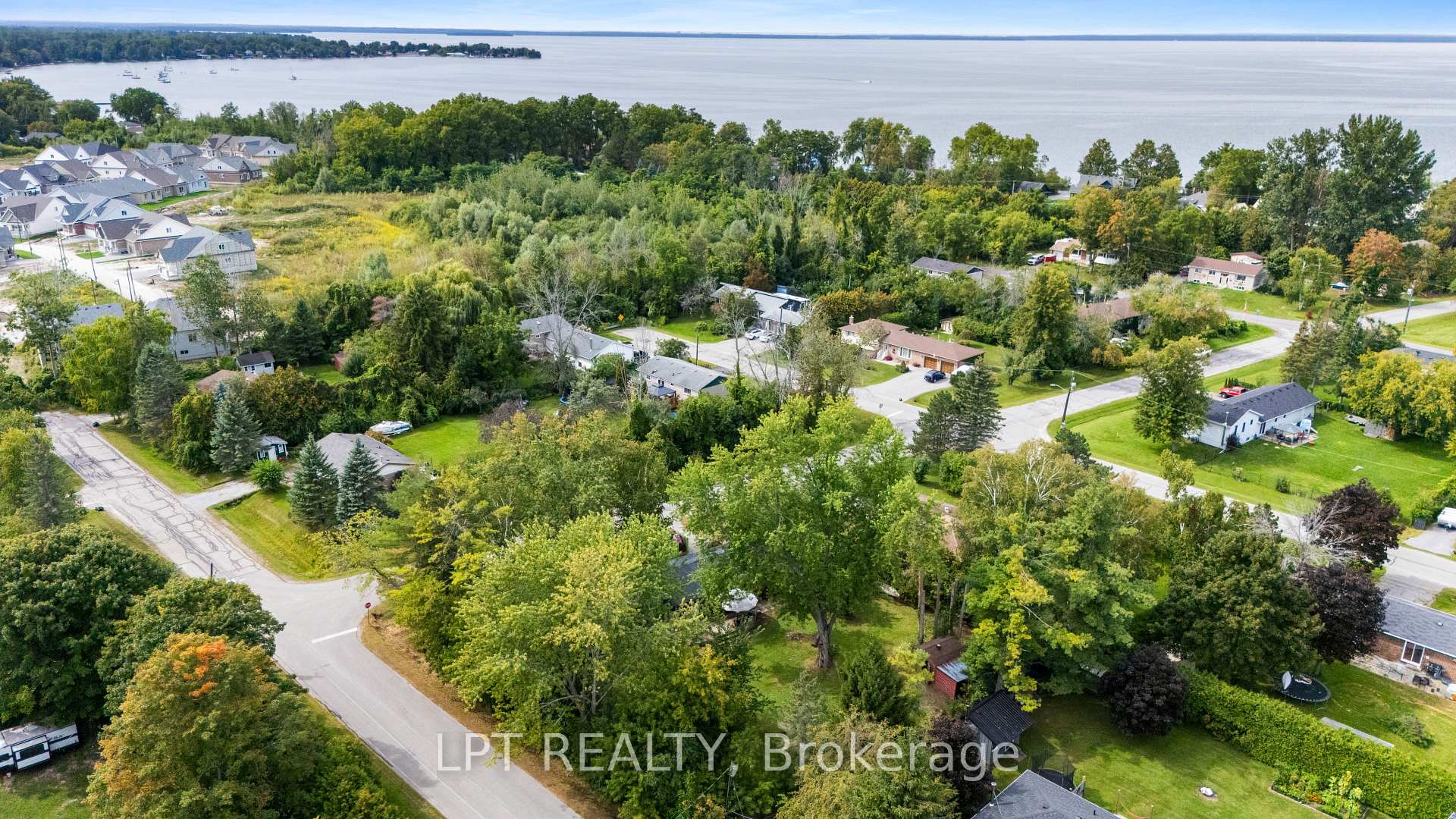Photo 3 of 65 George Road, Georgina, Sutton & Jackson's Point — HOMEH