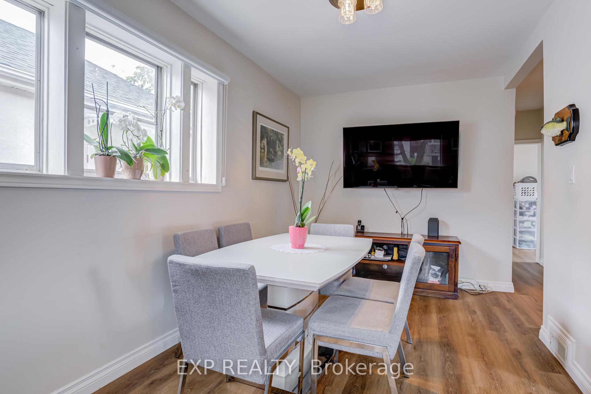 Photo 8 of 5 Laxis Avenue, North York, Mount Dennis — HOMEH