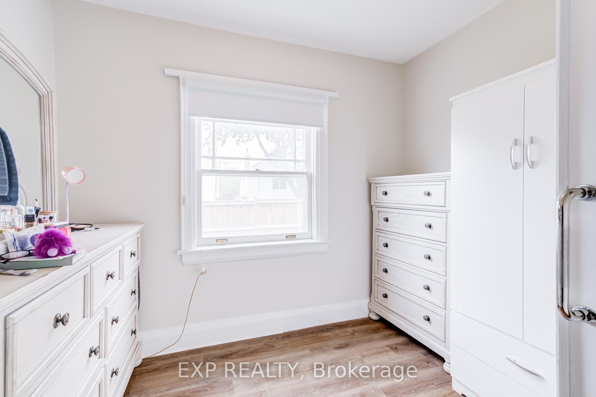 Photo 10 of 5 Laxis Avenue, North York, Mount Dennis — HOMEH
