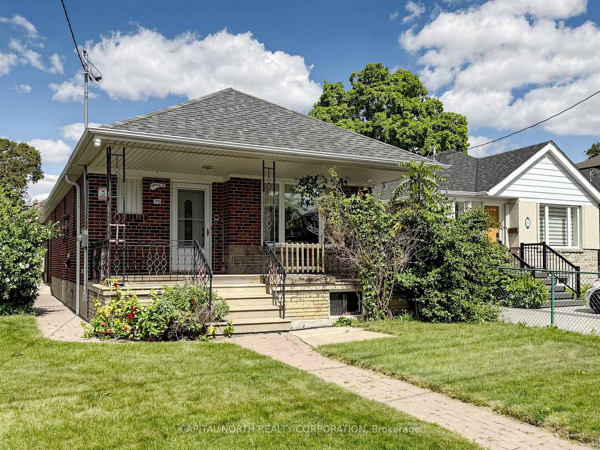 Photo 2 of 70 Beechborough Avenue, North York, Beechborough-Greenbrook — HOMEH
