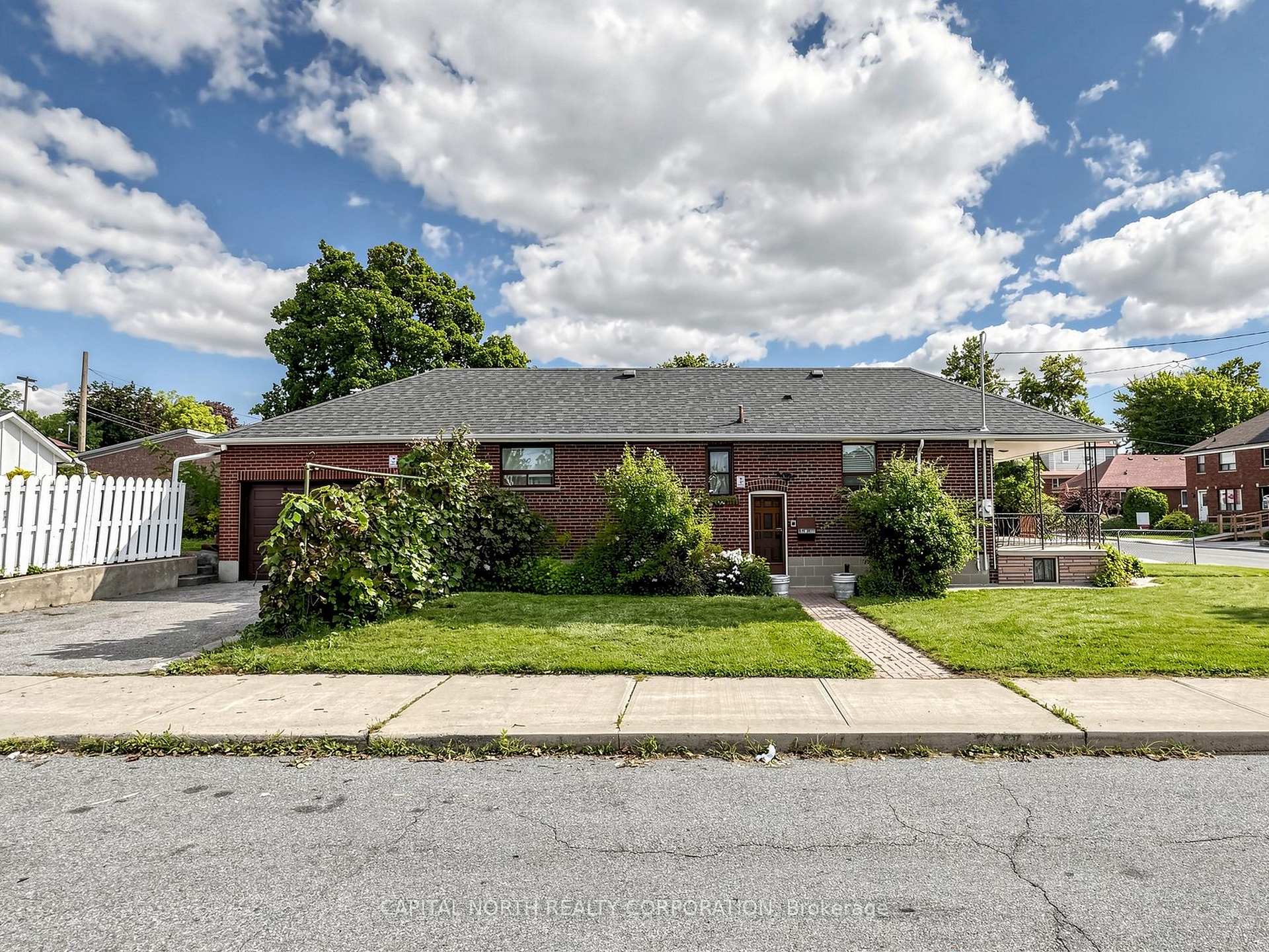 Photo 4 of 70 Beechborough Avenue, North York, Beechborough-Greenbrook — HOMEH