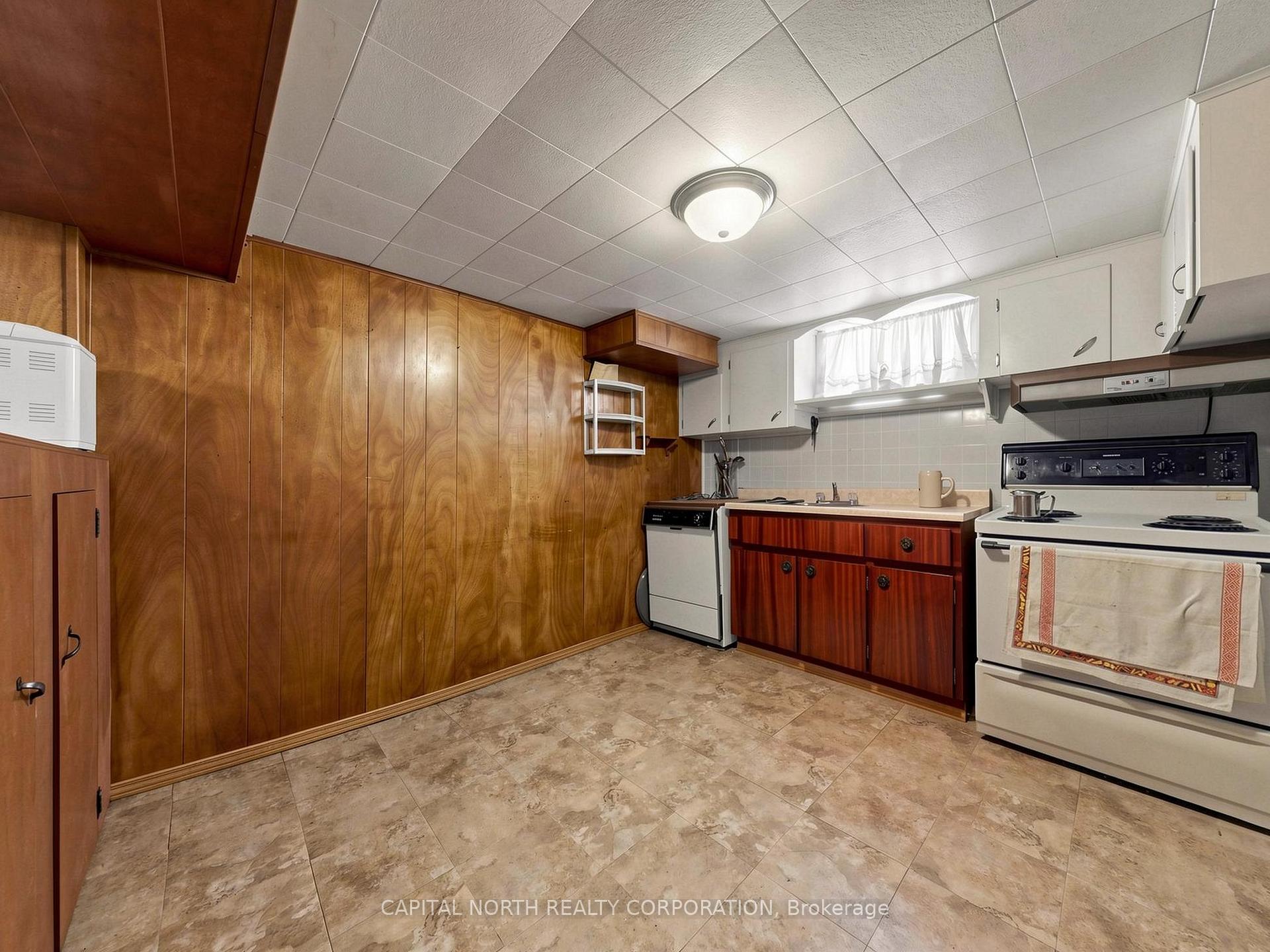 Photo 27 of 70 Beechborough Avenue, North York, Beechborough-Greenbrook — HOMEH