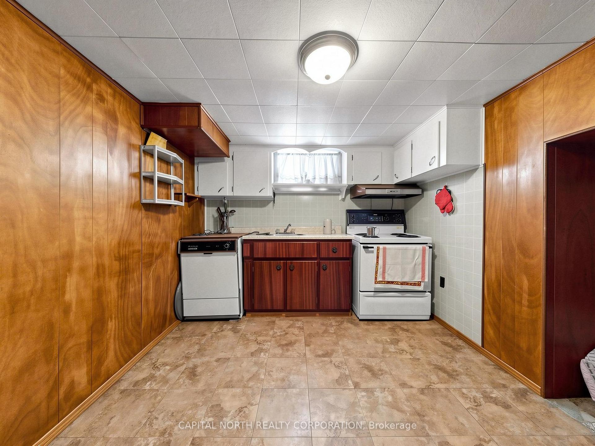 Photo 28 of 70 Beechborough Avenue, North York, Beechborough-Greenbrook — HOMEH