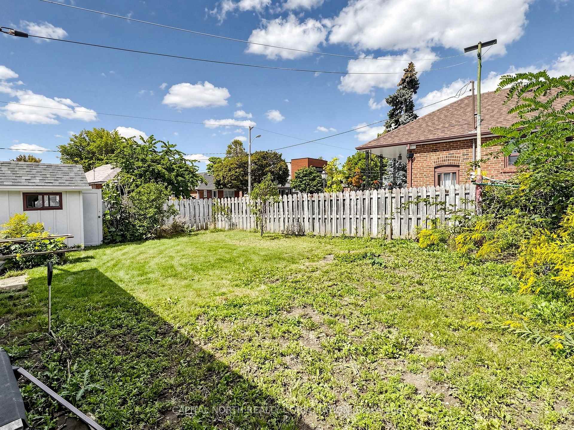 Photo 35 of 70 Beechborough Avenue, North York, Beechborough-Greenbrook — HOMEH