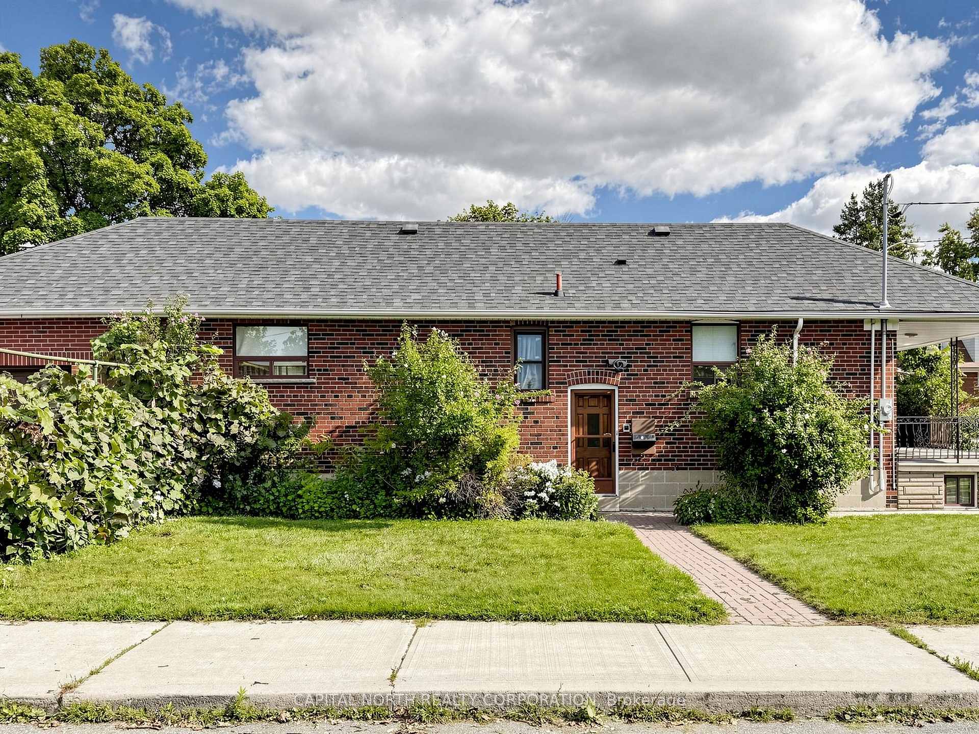 Photo 37 of 70 Beechborough Avenue, North York, Beechborough-Greenbrook — HOMEH