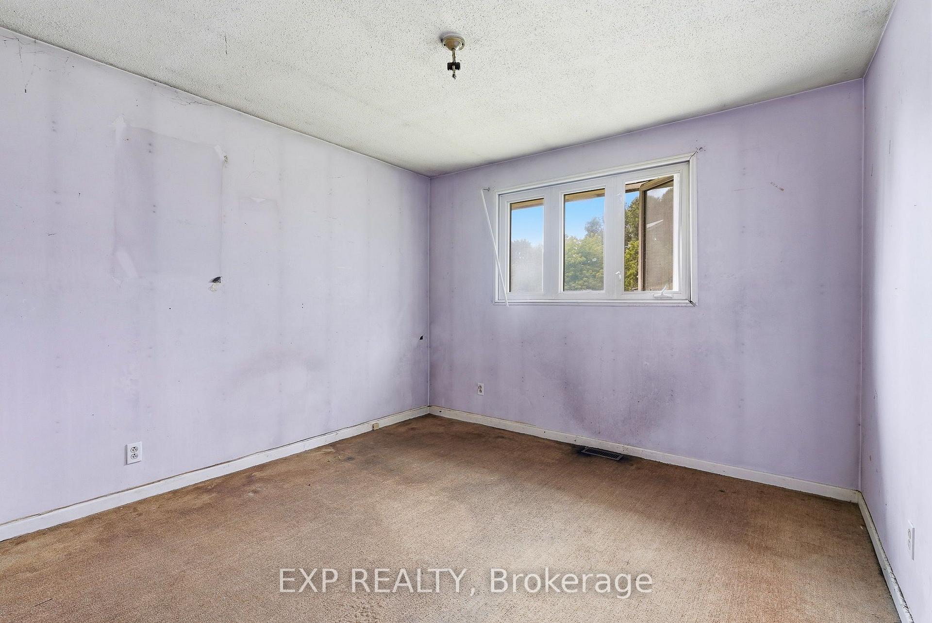 Photo 9 of 2498 Mer Bleue Road, Ottawa, Mer Bleue/Bradley Estates/Anderson Park — HOMEH