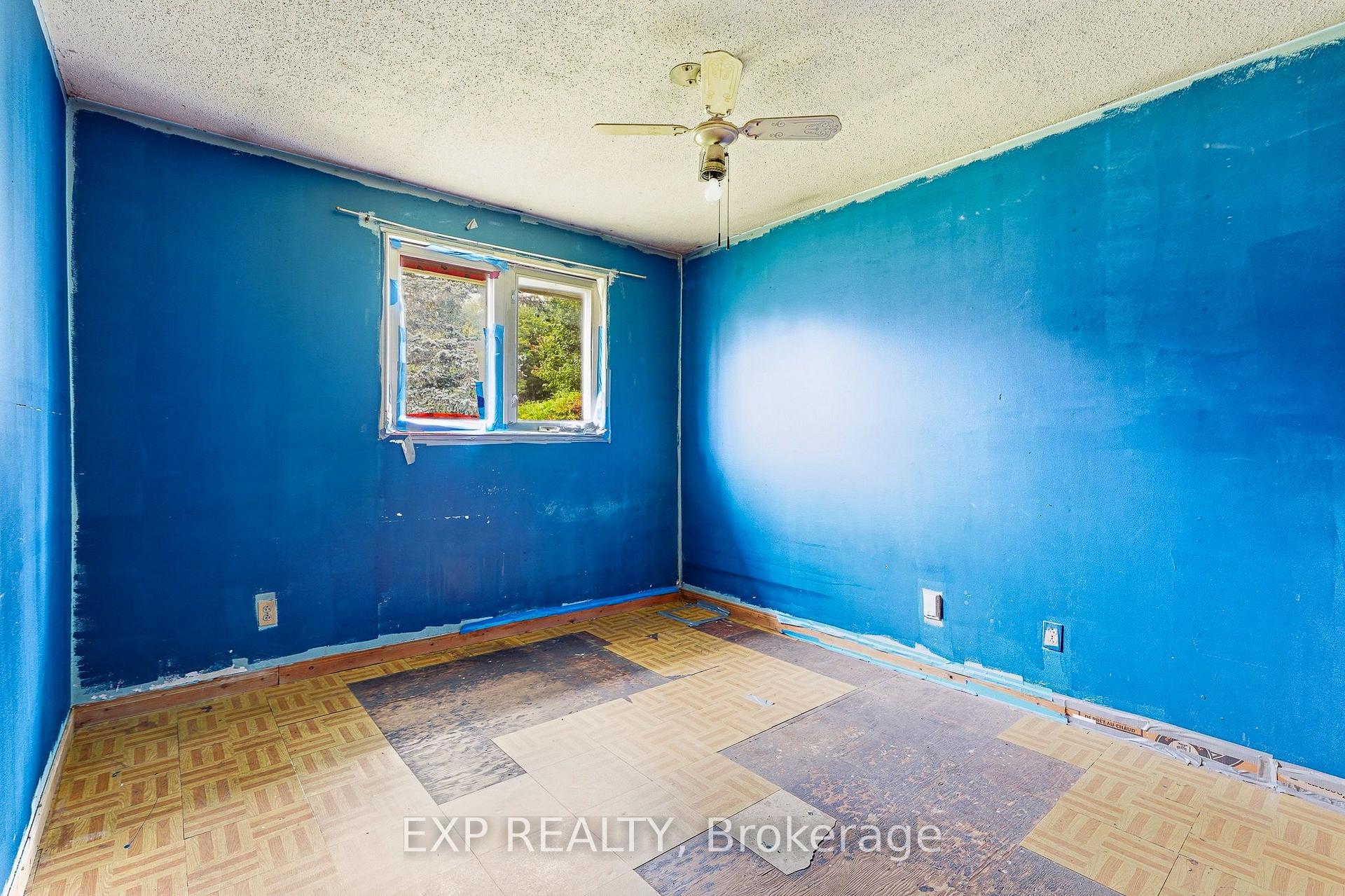 Photo 11 of 2498 Mer Bleue Road, Ottawa, Mer Bleue/Bradley Estates/Anderson Park — HOMEH