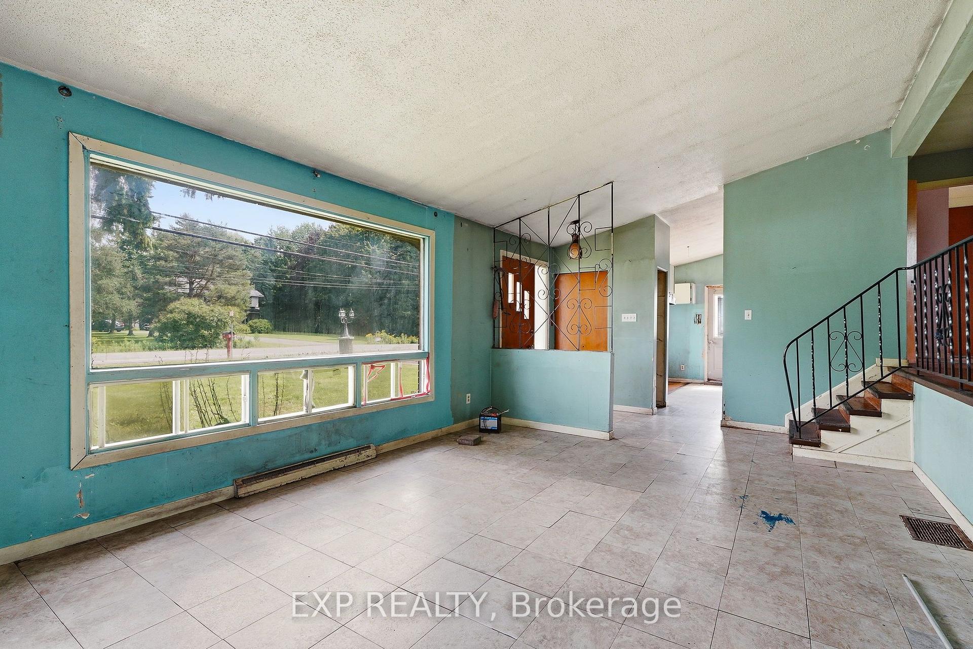 Photo 13 of 2498 Mer Bleue Road, Ottawa, Mer Bleue/Bradley Estates/Anderson Park — HOMEH