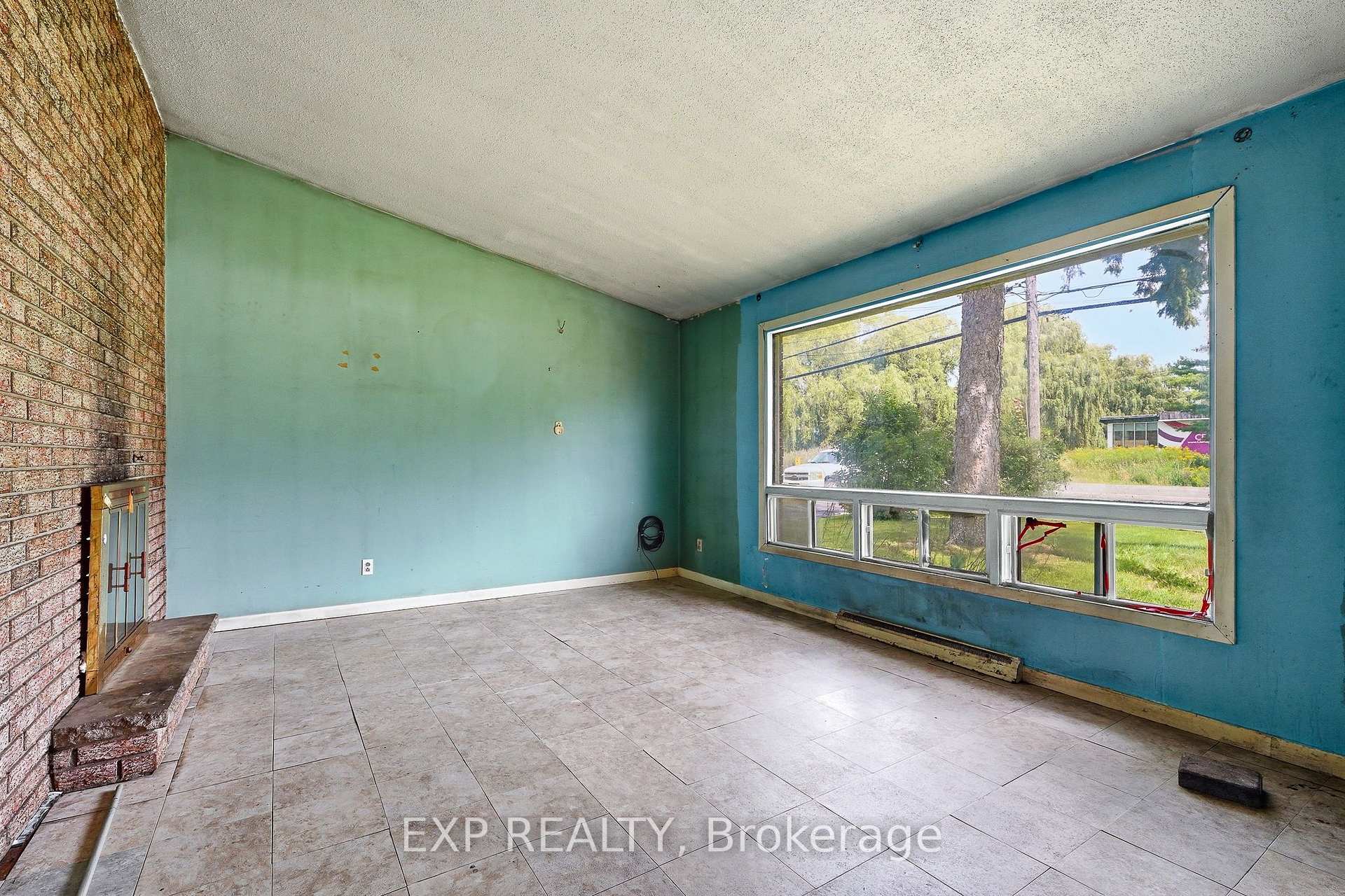 Photo 15 of 2498 Mer Bleue Road, Ottawa, Mer Bleue/Bradley Estates/Anderson Park — HOMEH