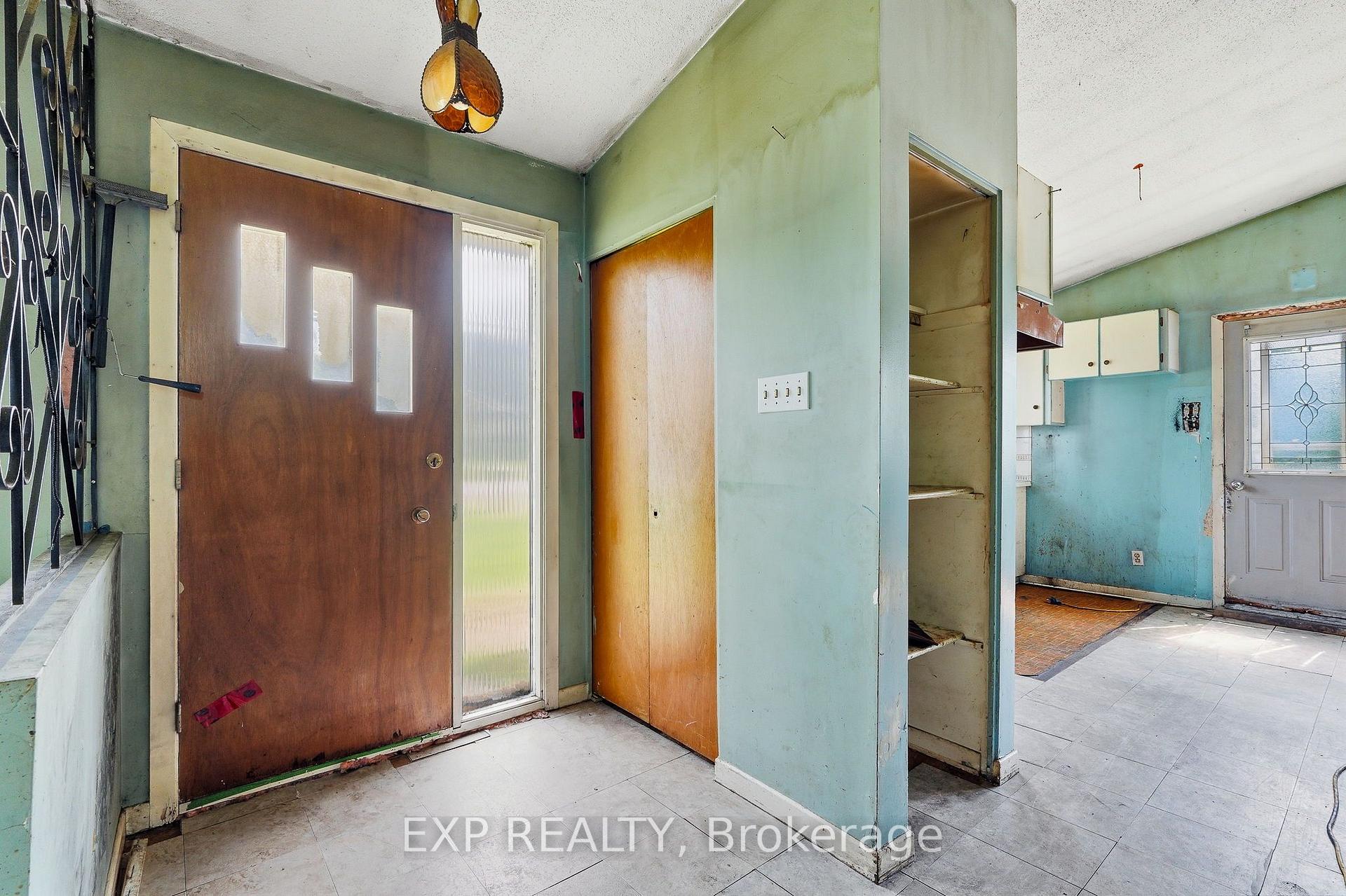 Photo 17 of 2498 Mer Bleue Road, Ottawa, Mer Bleue/Bradley Estates/Anderson Park — HOMEH