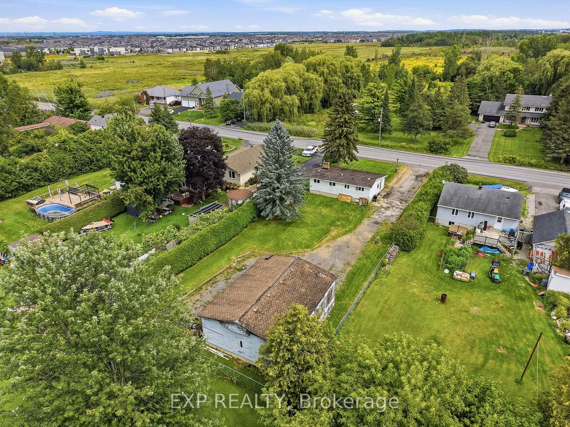 Photo 19 of 2498 Mer Bleue Road, Ottawa, Mer Bleue/Bradley Estates/Anderson Park — HOMEH