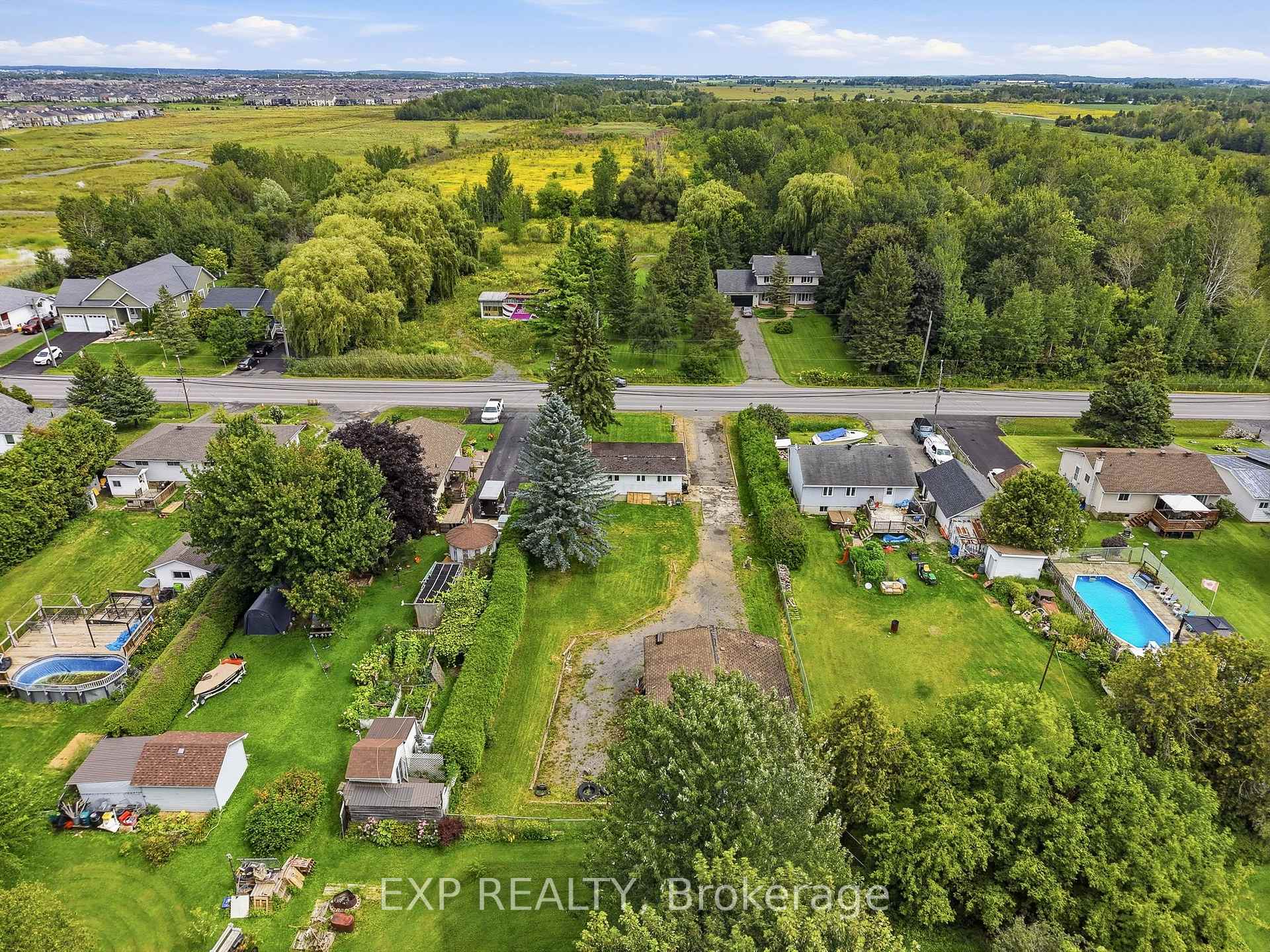 Photo 20 of 2498 Mer Bleue Road, Ottawa, Mer Bleue/Bradley Estates/Anderson Park — HOMEH