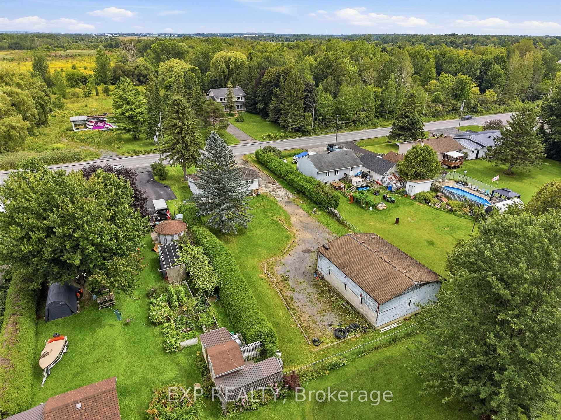 Photo 22 of 2498 Mer Bleue Road, Ottawa, Mer Bleue/Bradley Estates/Anderson Park — HOMEH