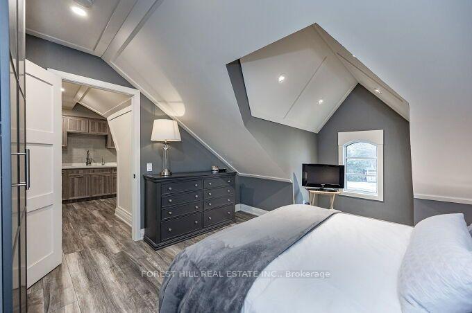 Photo 14 of Unit Upper Level, 2225 Otami Trail, Mississauga, Sheridan — HOMEH