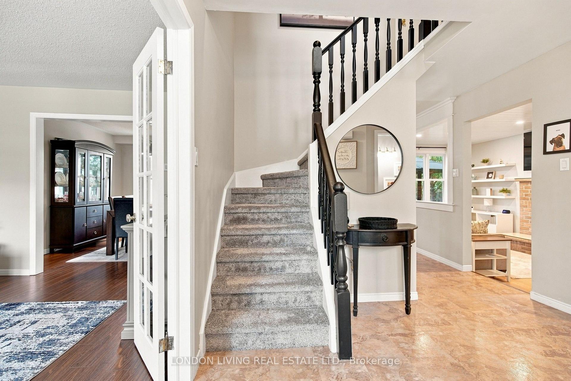 Photo 7 of 704 Homeview Road, London, South Q — HOMEH