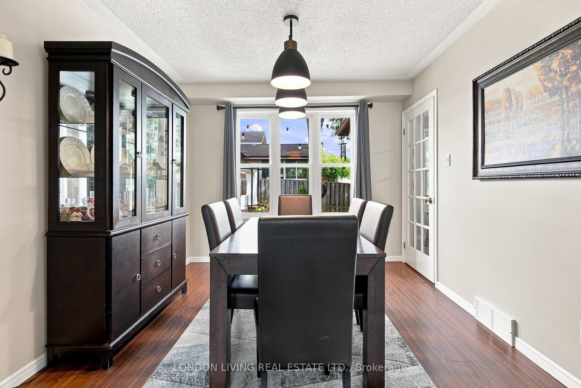 Photo 10 of 704 Homeview Road, London, South Q — HOMEH