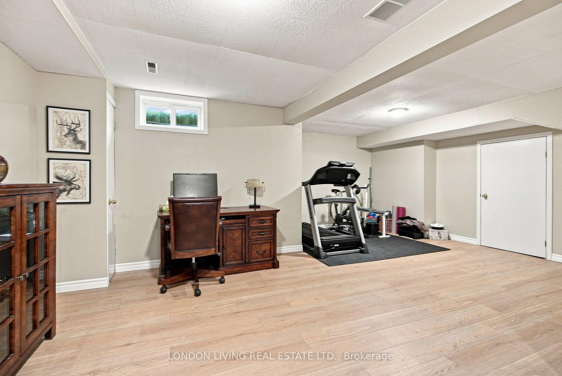 Photo 33 of 704 Homeview Road, London, South Q — HOMEH